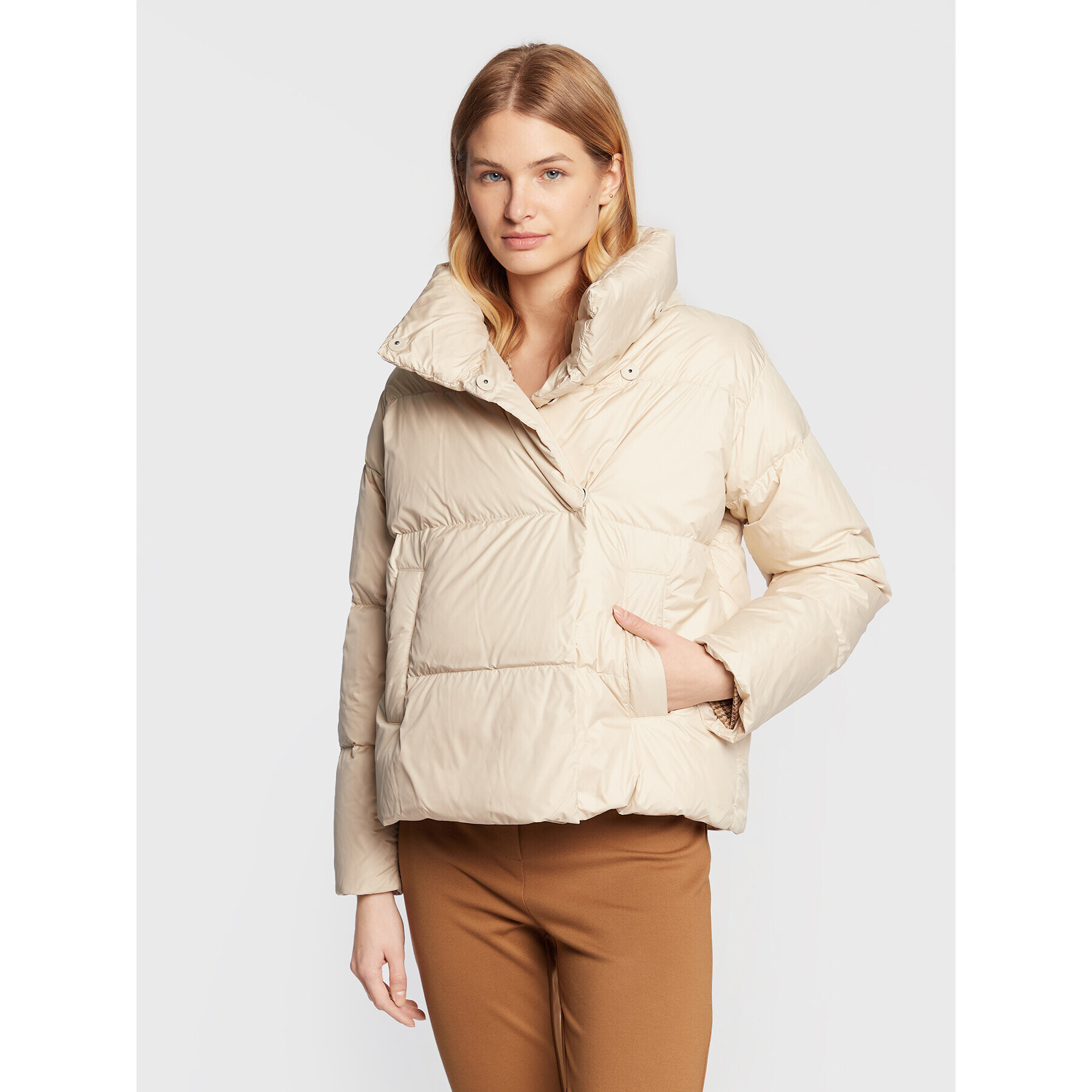 Weekend Max Mara Пухено яке Oblato 54860923 Бежов Regular Fit - Pepit.bg