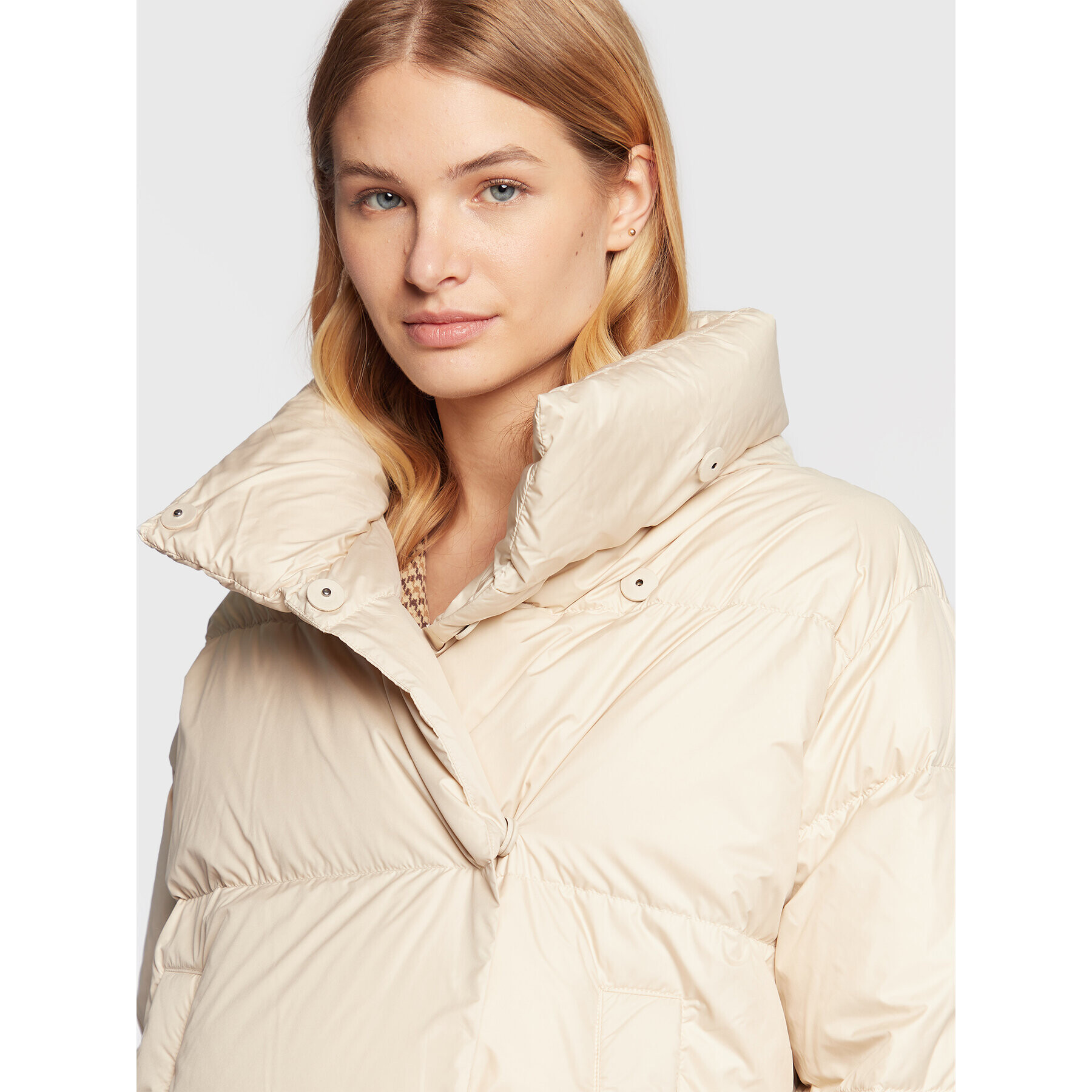 Weekend Max Mara Пухено яке Oblato 54860923 Бежов Regular Fit - Pepit.bg