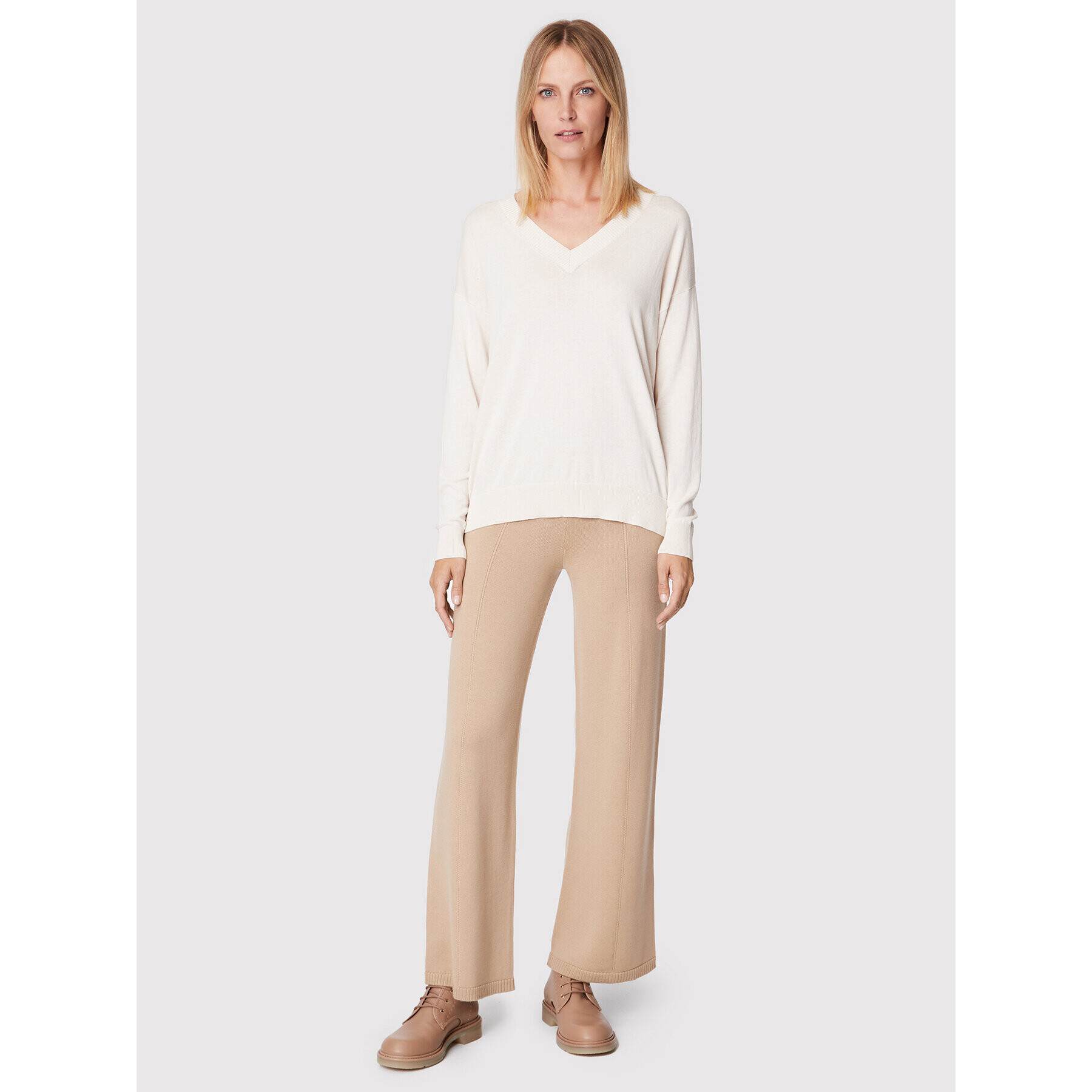 Weekend Max Mara Пуловер Martina 53660729 Бежов Relaxed Fit - Pepit.bg