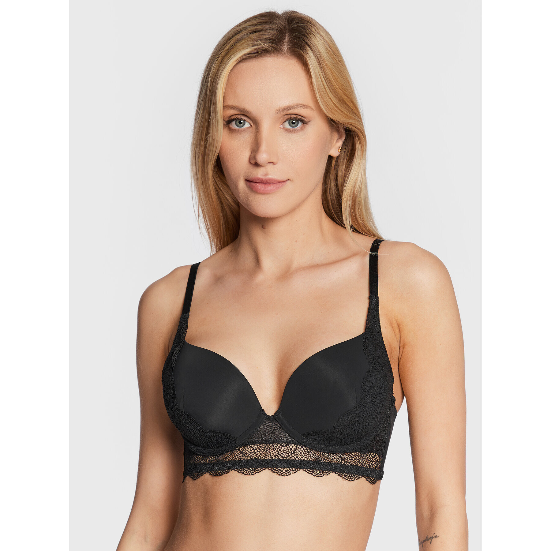 Wonderbra Сутиен с банели WB000B2P Черен - Pepit.bg