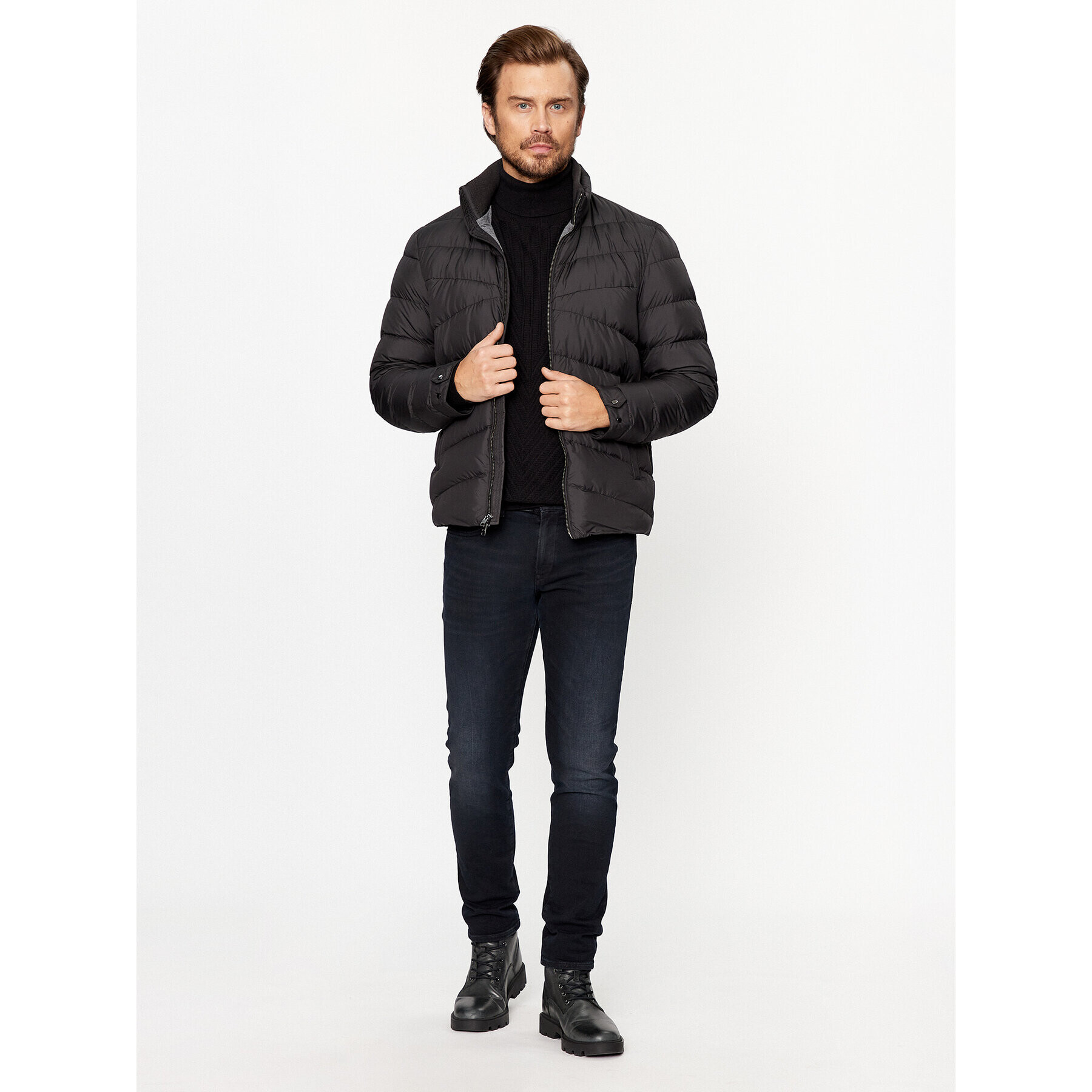 Woolrich Пухено яке Sundance CFWOOU0843MRUT2635 Черен Regular Fit - Pepit.bg