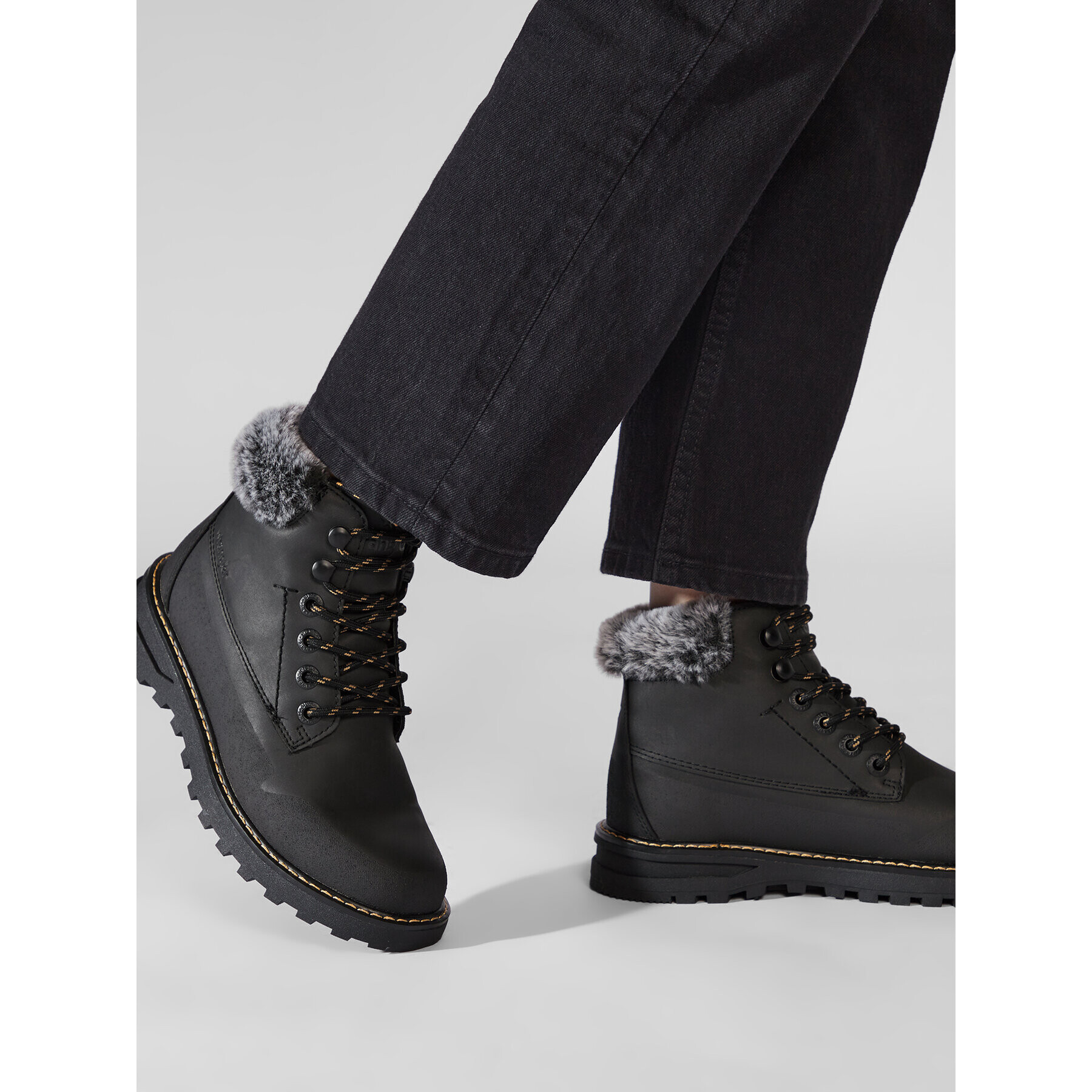 Wrangler Боти Mitchell Boot WL22510A Черен - Pepit.bg