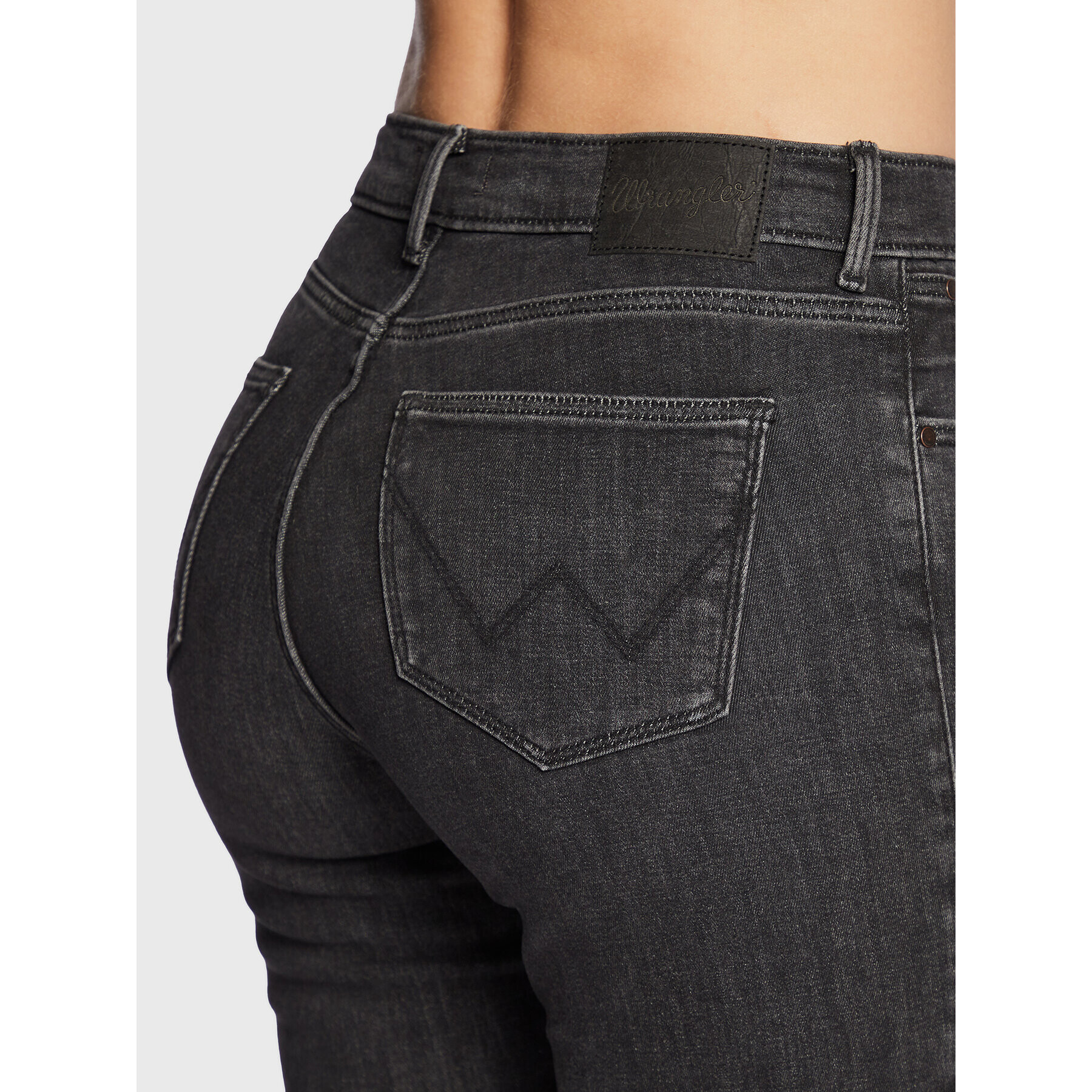 Wrangler Дънки Body Bespoke 112319180 Черен Slim Fit - Pepit.bg