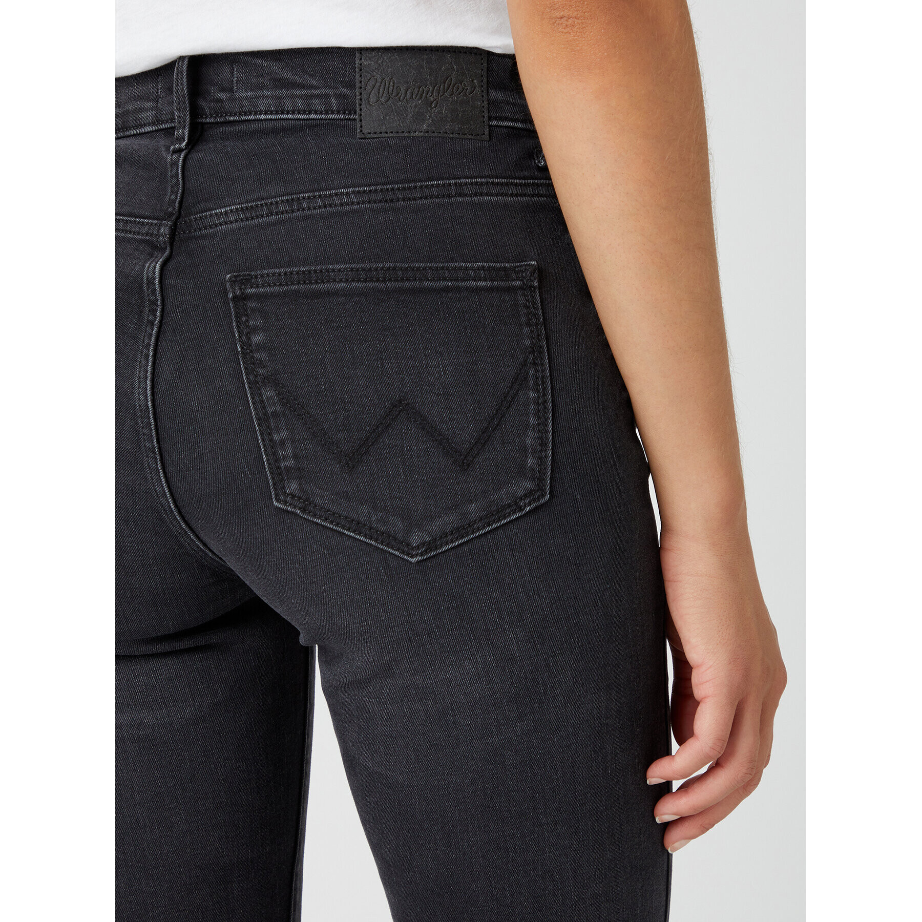 Wrangler Дънки W26LDF36O 112332356 Черен Slim Fit - Pepit.bg