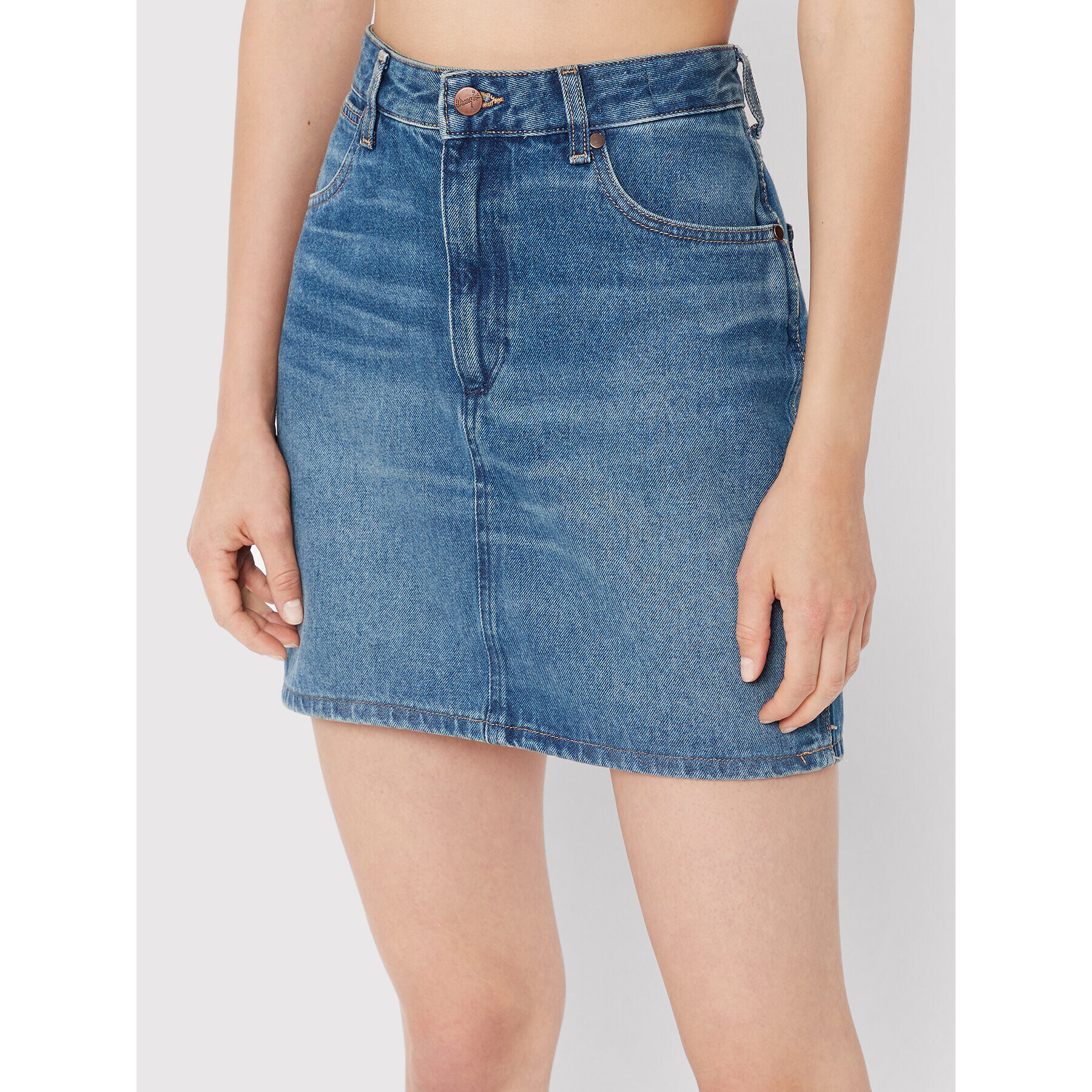 Wrangler Дънкова пола W22VSF428 Син Mom Fit - Pepit.bg