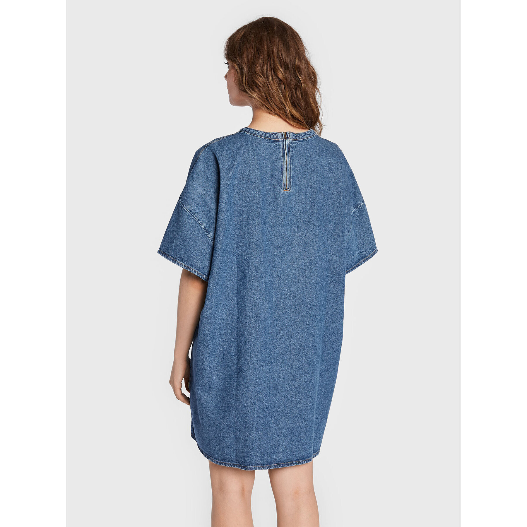 Wrangler Дънкова рокля Denim W9P1LLX8E Син Oversize - Pepit.bg
