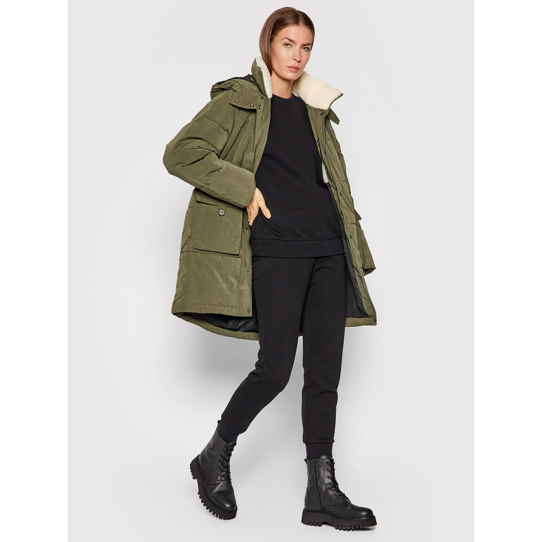 Wrangler Парка Long W4S2X7G21 Зелен Regular Fit - Pepit.bg