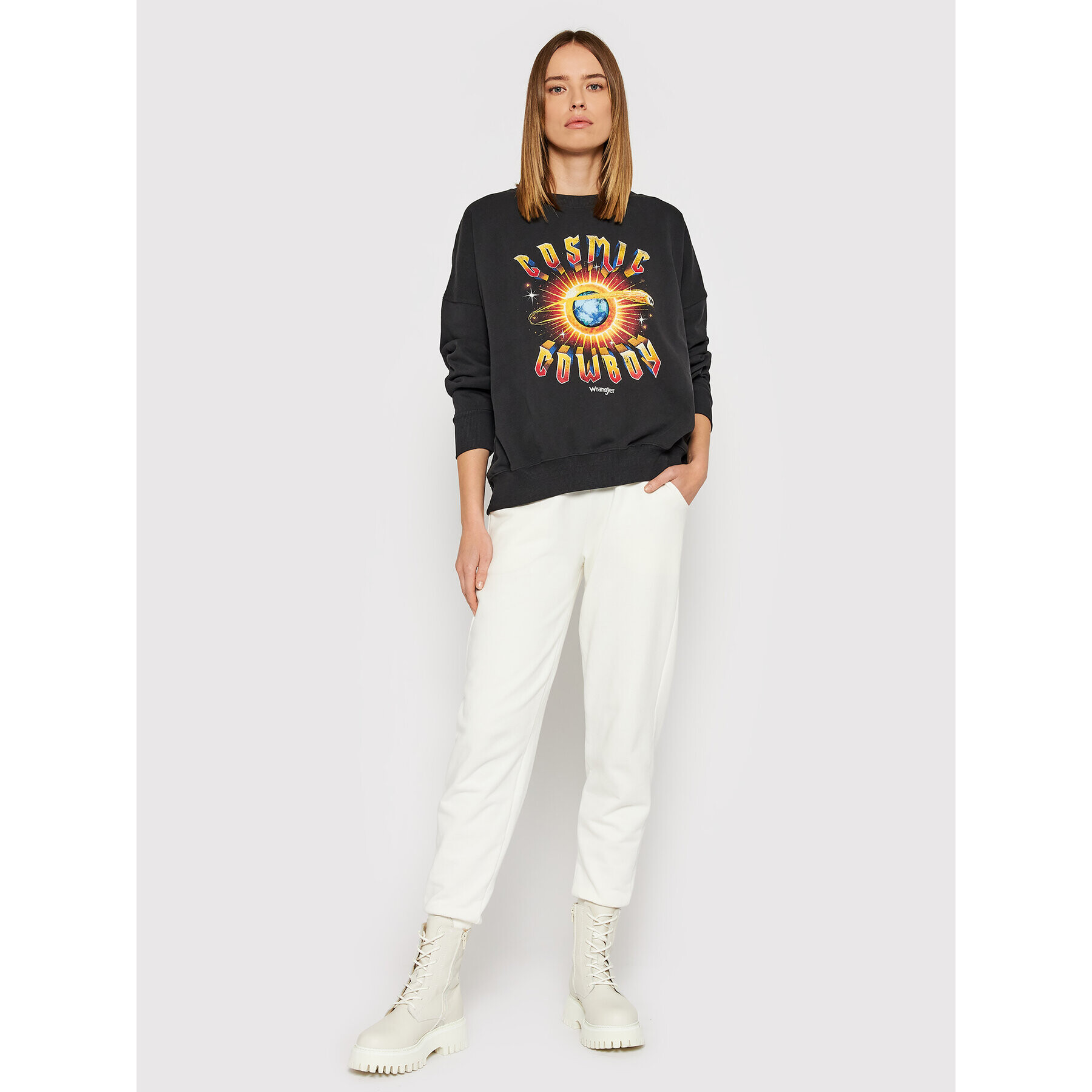 Wrangler Суитшърт W6V0H1XV6 Черен Relaxed Fit - Pepit.bg