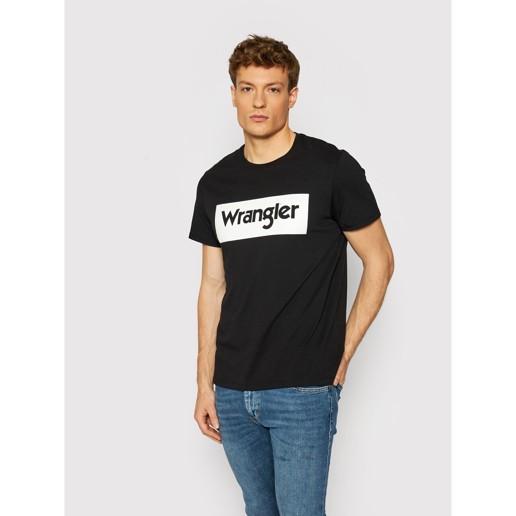 Wrangler Тишърт Logo Tee W742FK100 Черен Regular Fit - Pepit.bg
