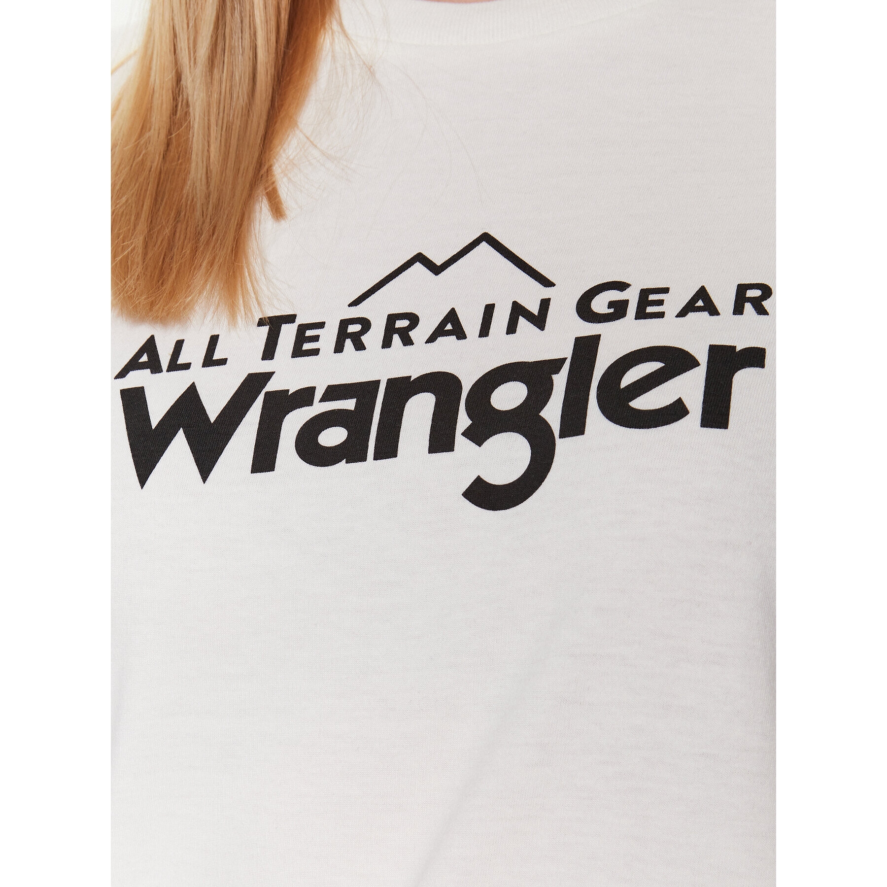 Wrangler Тишърт Logo Tee WC5FGEM22 112326341 Екрю Regular Fit - Pepit.bg