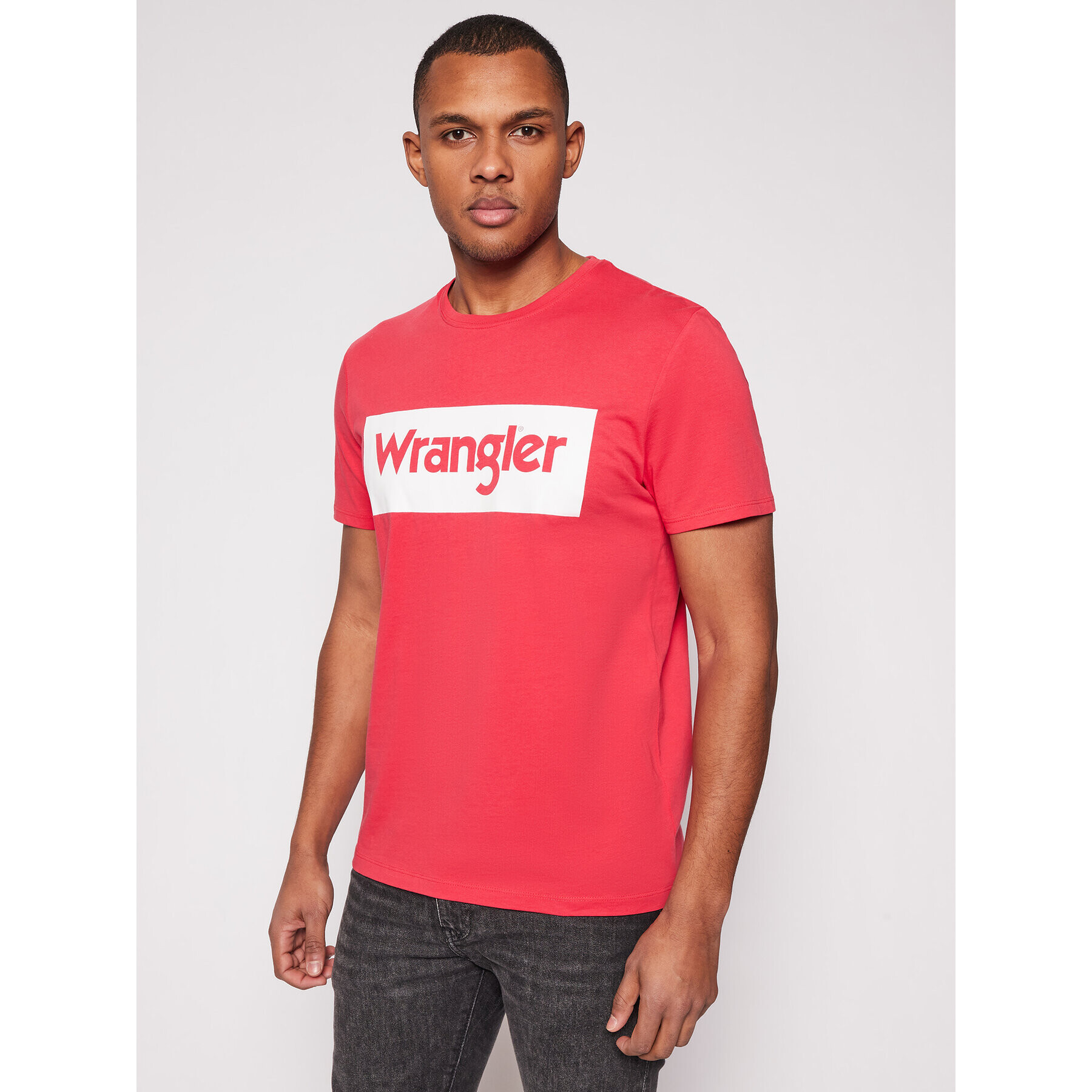 Wrangler Тишърт Logo W742FKXA4 Червен Regular Fit - Pepit.bg