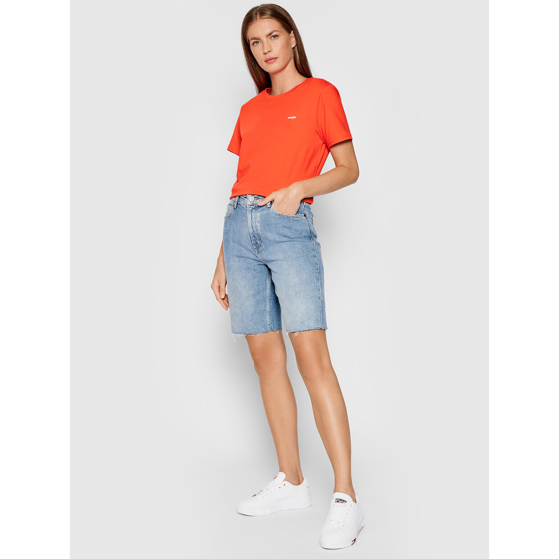Wrangler Тишърт Sign Off Tee W7Q0D3 Оранжев Regular Fit - Pepit.bg