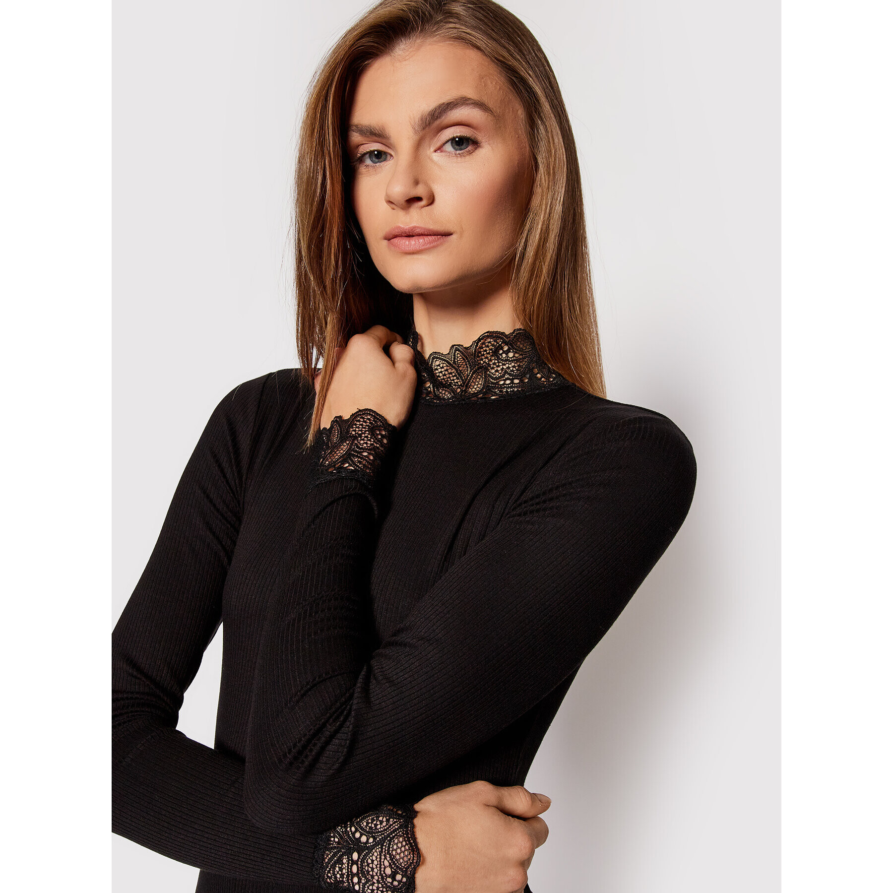 YAS Блуза Elle 26024677 Черен Regular Fit - Pepit.bg