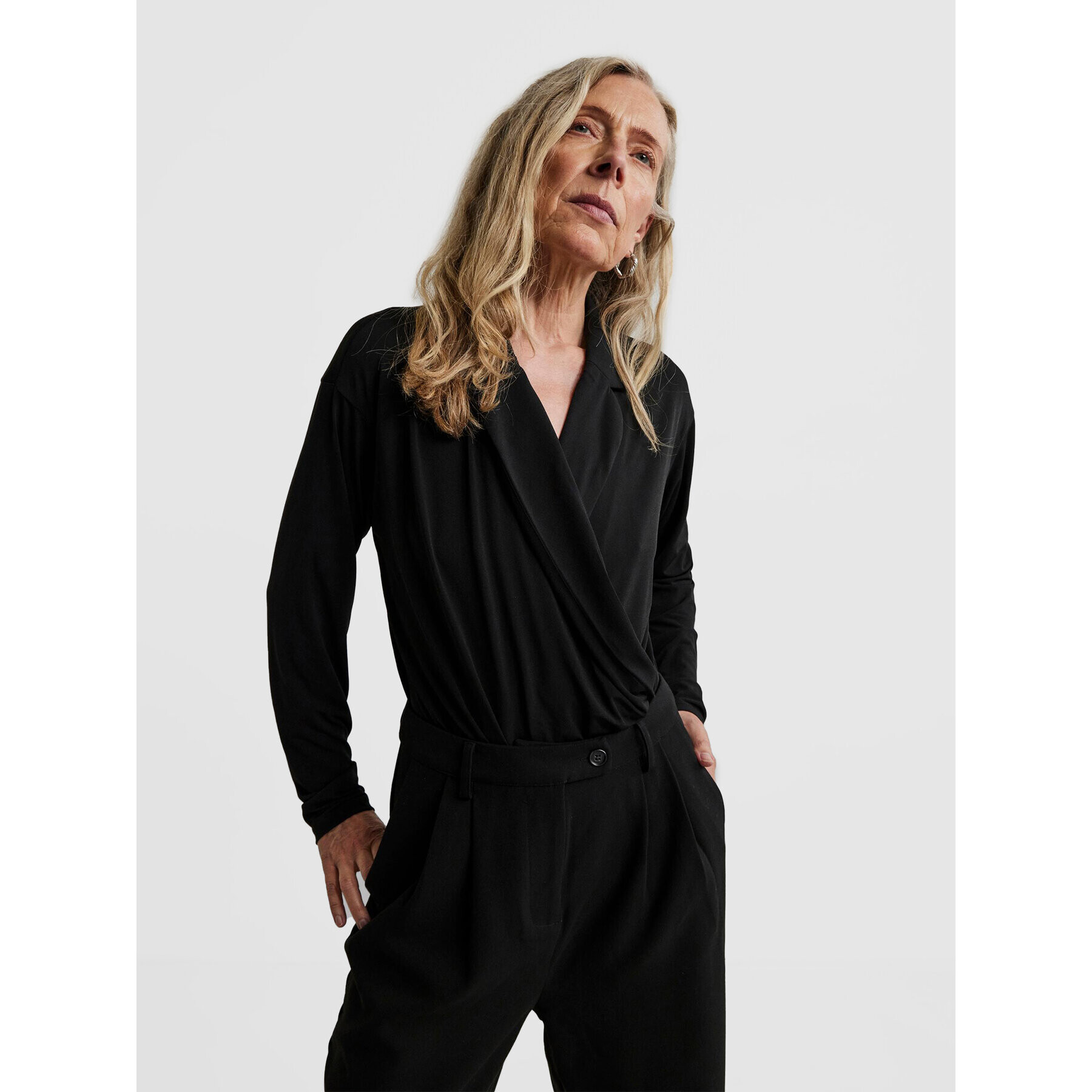 YAS Боди Sue 26016934 Черен Relaxed Fit - Pepit.bg