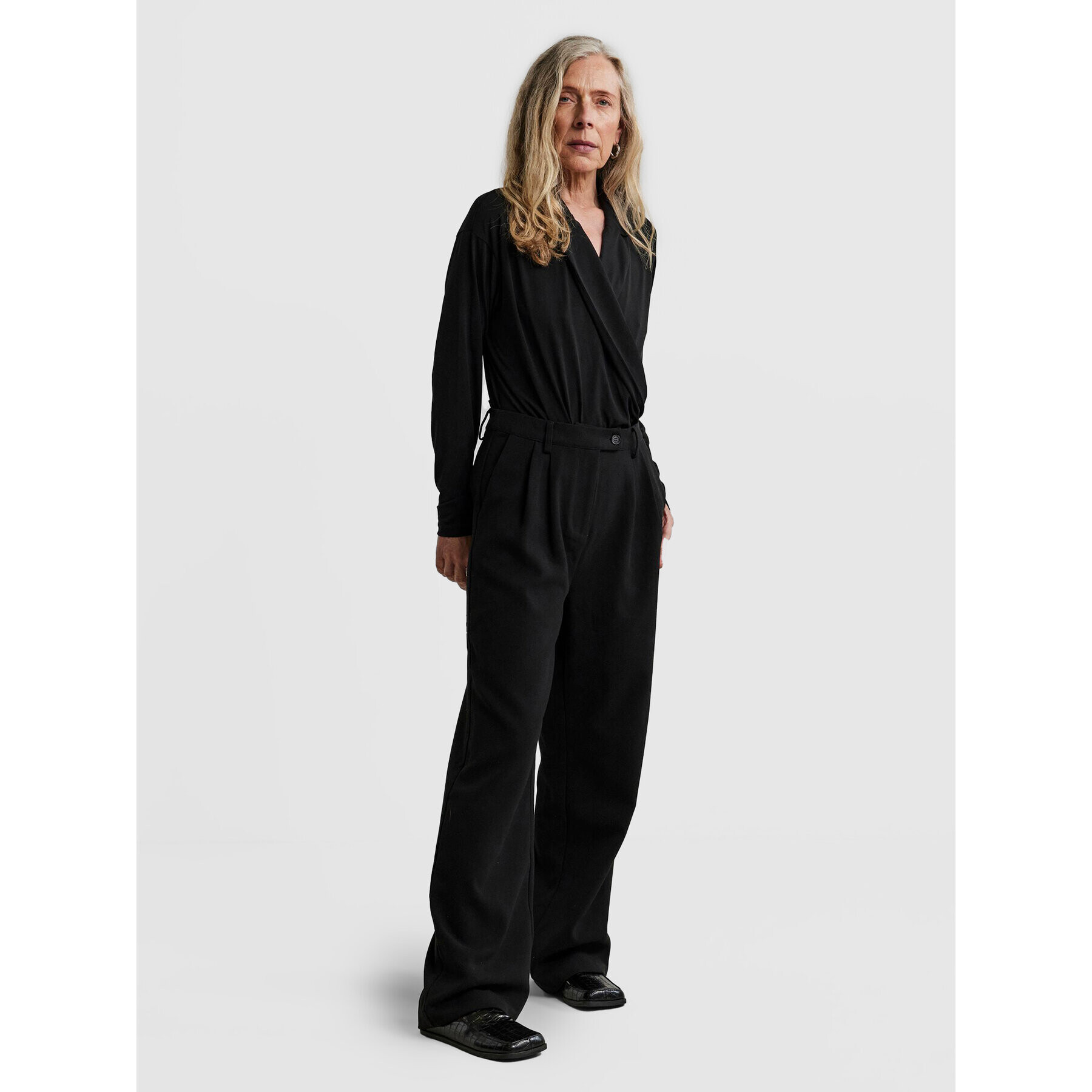YAS Боди Sue 26016934 Черен Relaxed Fit - Pepit.bg