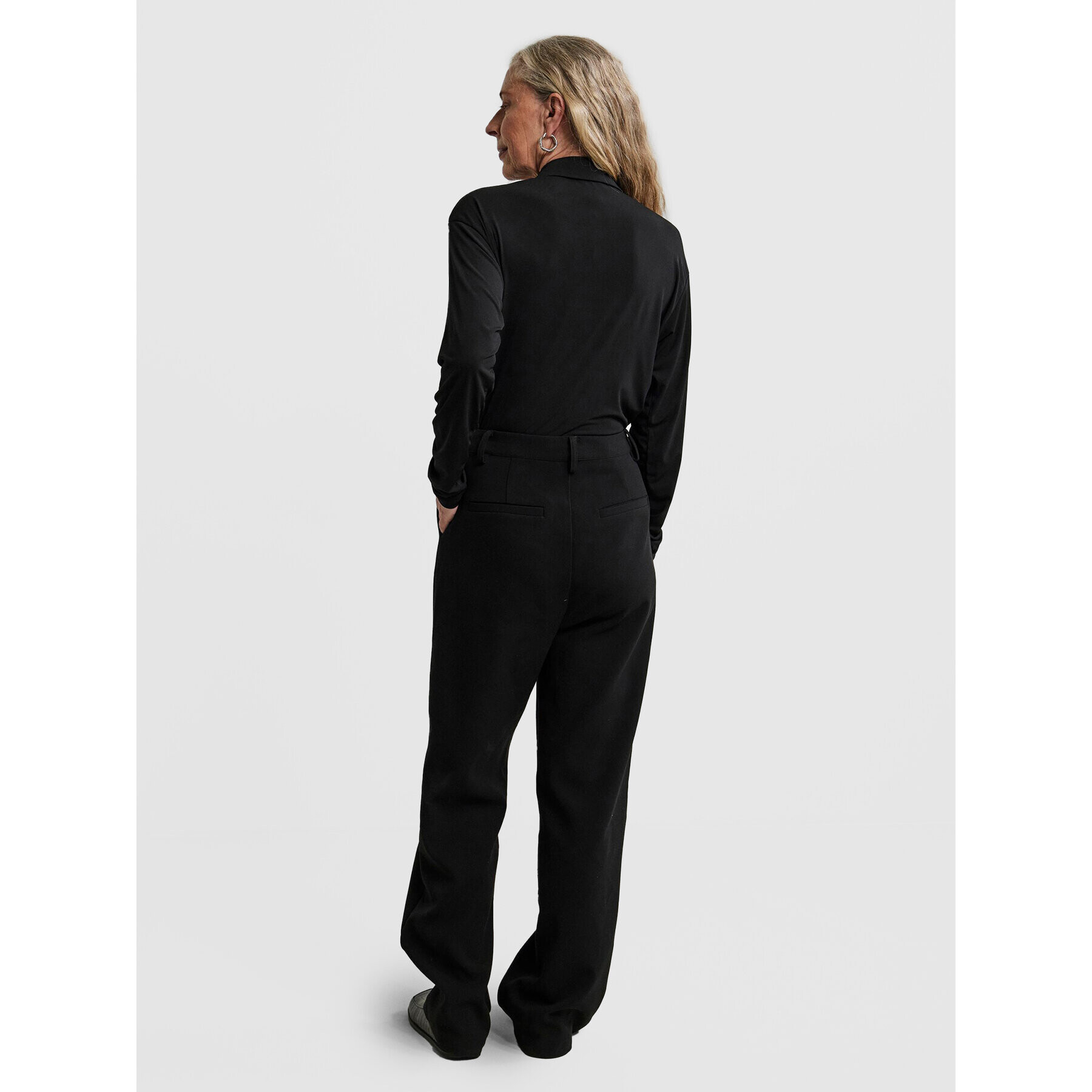 YAS Боди Sue 26016934 Черен Relaxed Fit - Pepit.bg