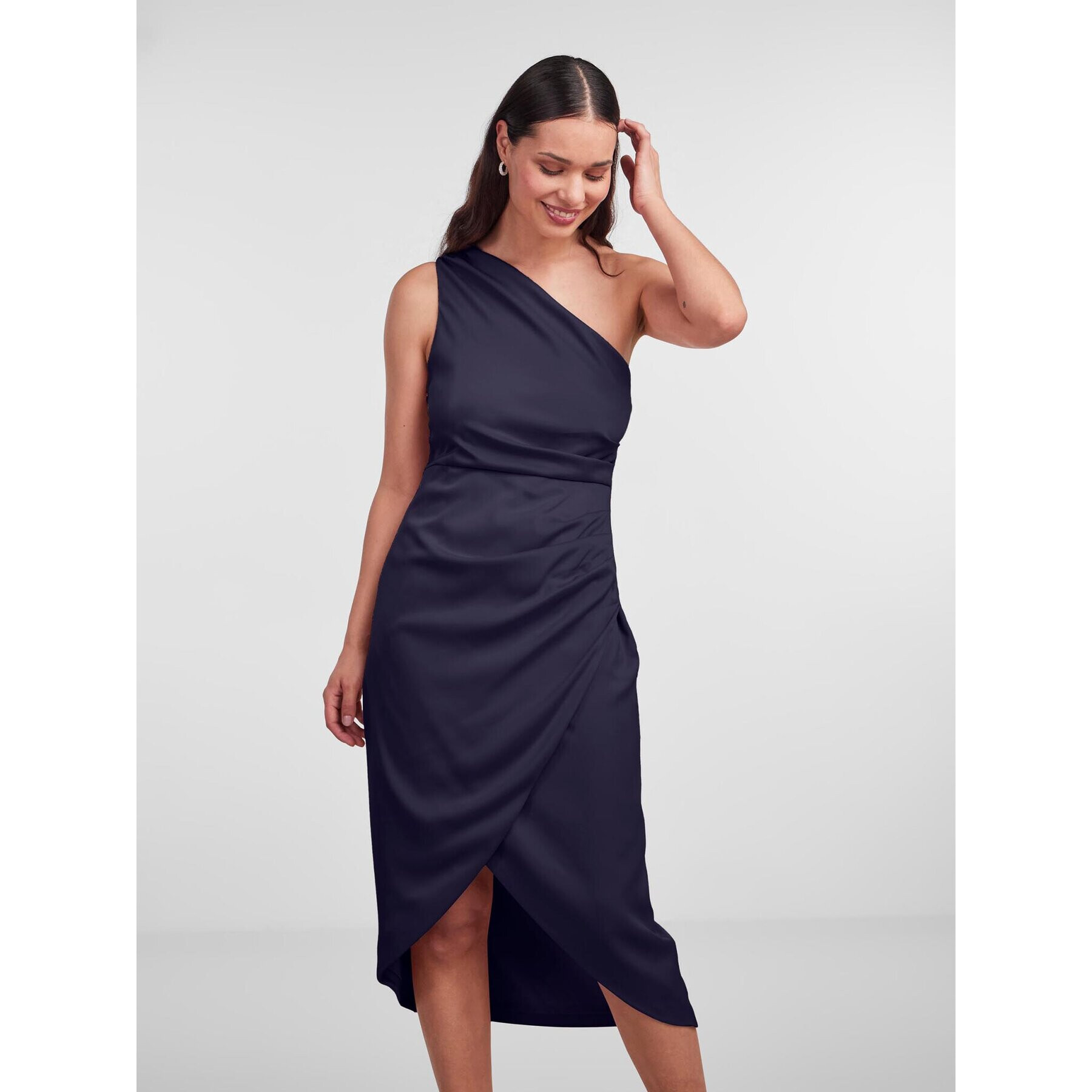 YAS Коктейлна рокля 26028889 Син Standard Fit - Pepit.bg