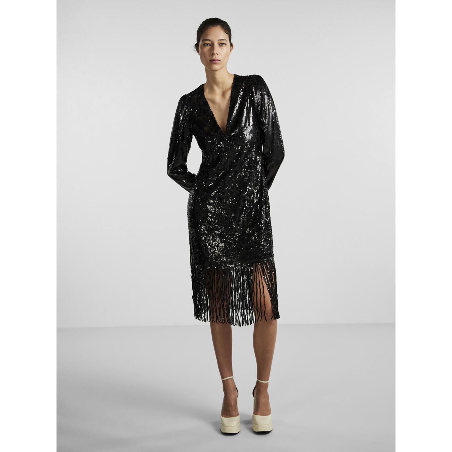 YAS Коктейлна рокля Flapper 26028197 Черен Slim Fit - Pepit.bg