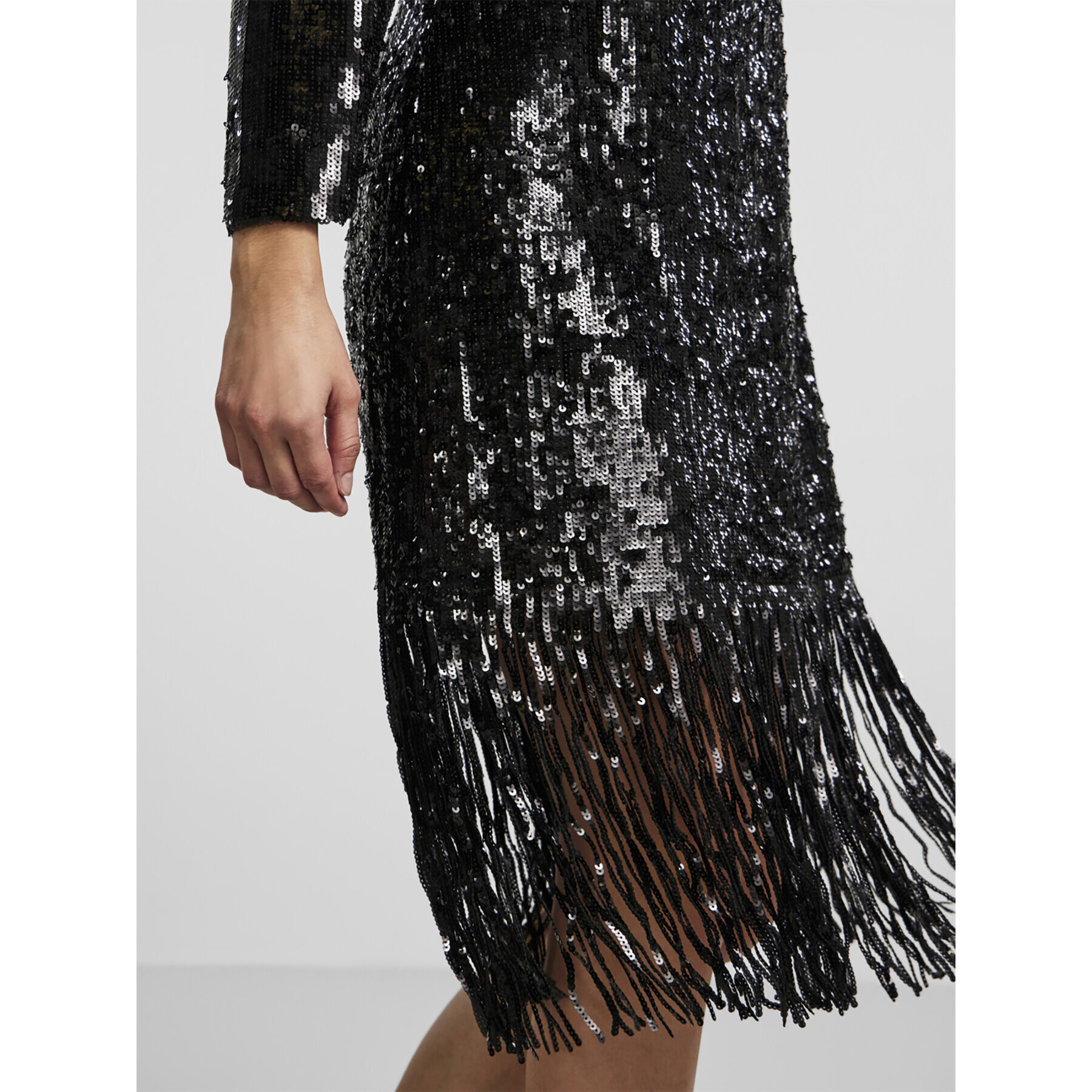 YAS Коктейлна рокля Flapper 26028197 Черен Slim Fit - Pepit.bg