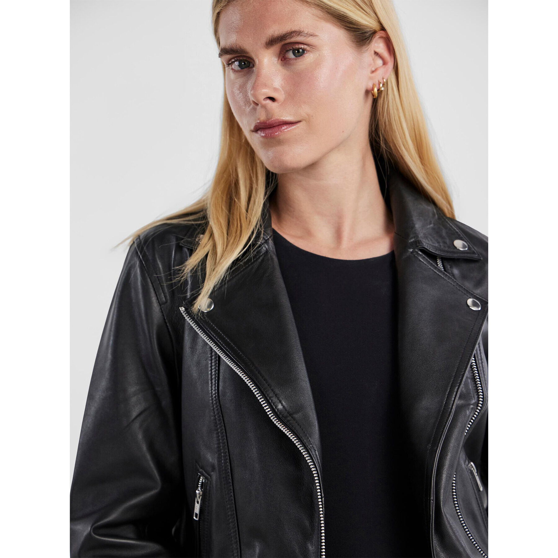 YAS Кожено яке 26031785 Черен Regular Fit - Pepit.bg