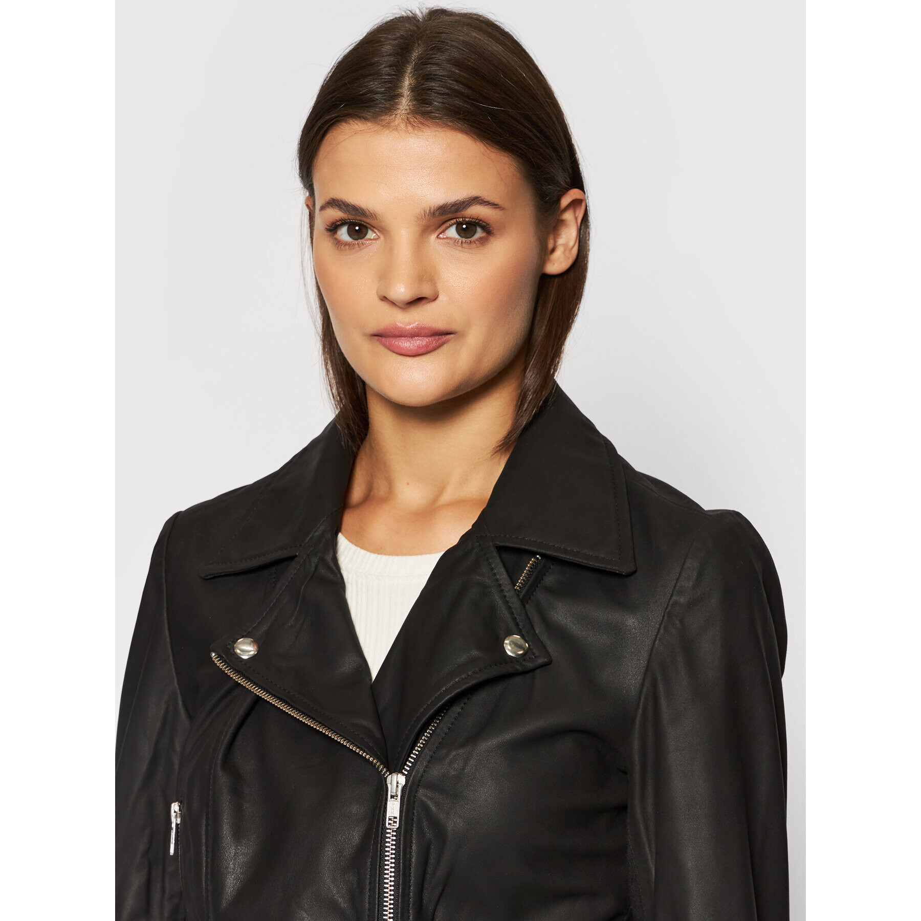 YAS Кожено яке Sophie 26018510 Черен Regular Fit - Pepit.bg