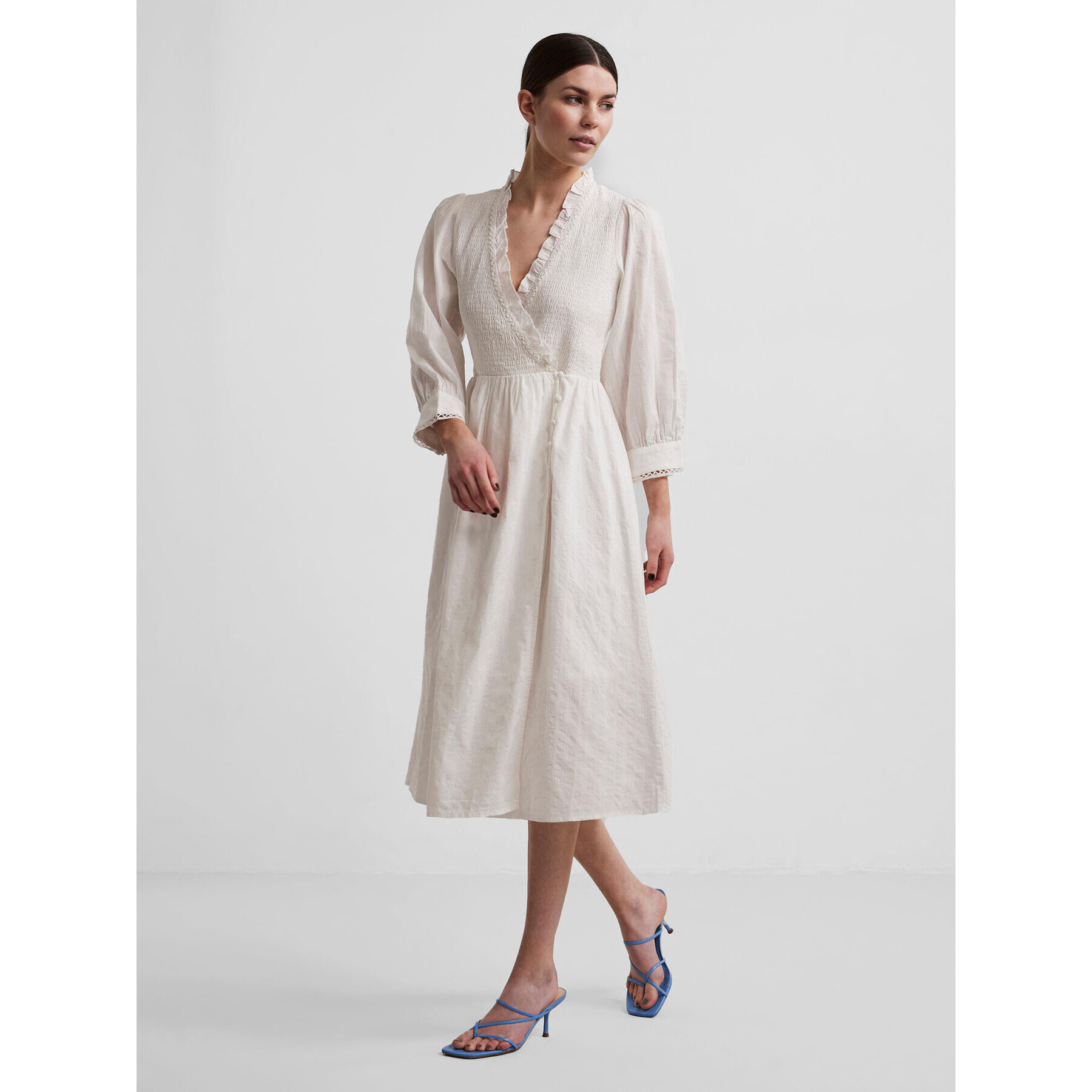 YAS Лятна рокля Lulla 26026121 Бял Regular Fit - Pepit.bg