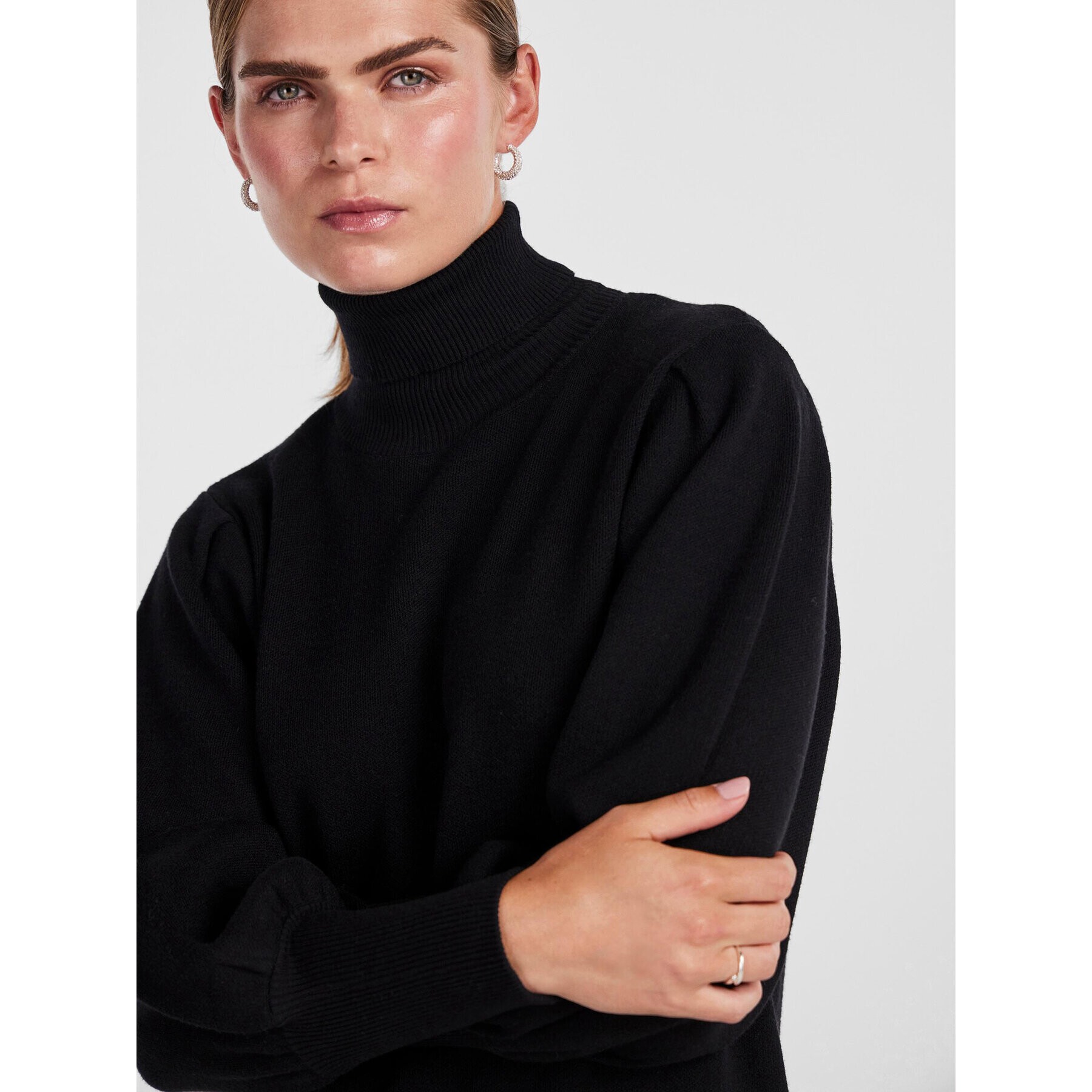 YAS Плетена рокля 26030696 Черен Regular Fit - Pepit.bg