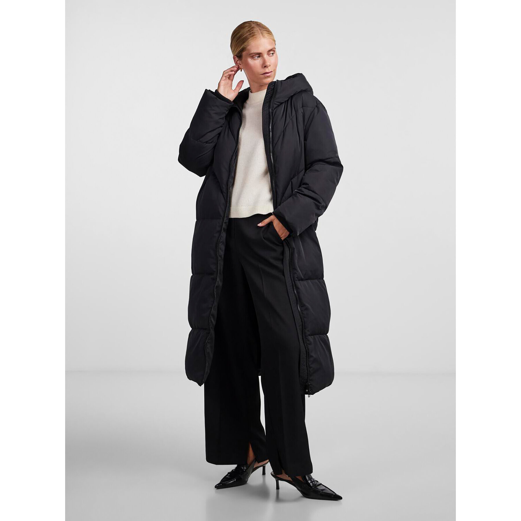 YAS Пухено яке 26030707 Черен Regular Fit - Pepit.bg
