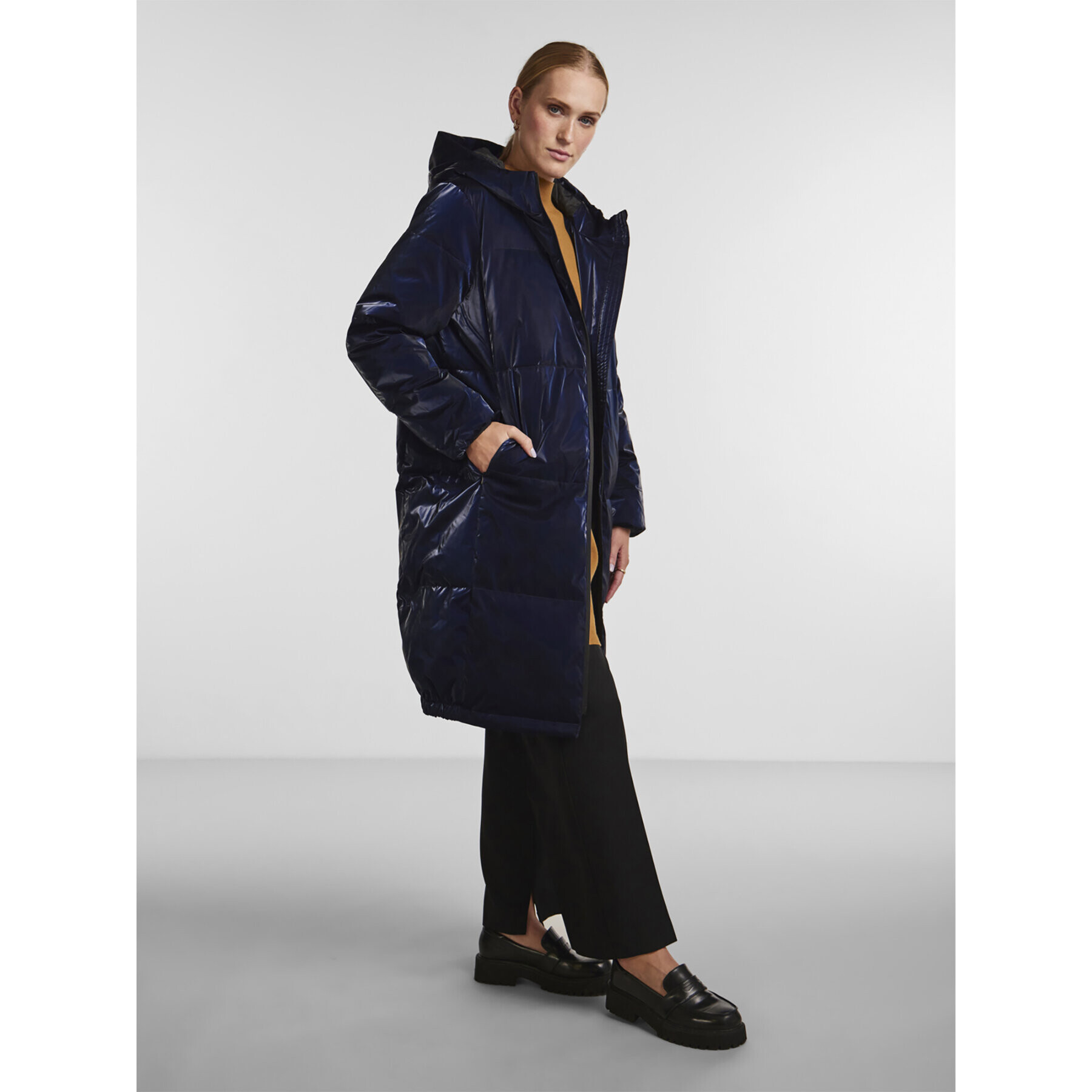 YAS Пухено яке Medini 26028036 Тъмносин Relaxed Fit - Pepit.bg