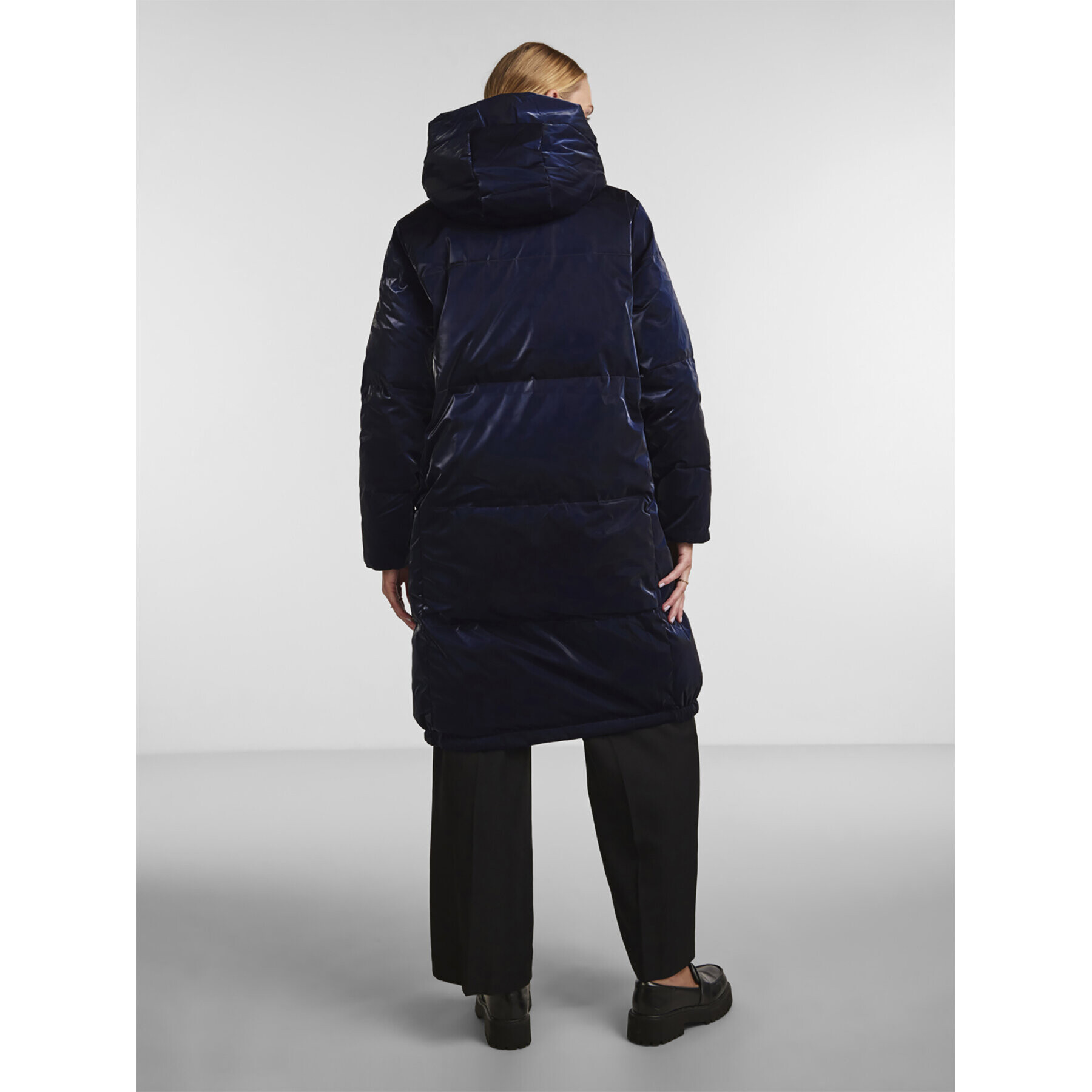 YAS Пухено яке Medini 26028036 Тъмносин Relaxed Fit - Pepit.bg