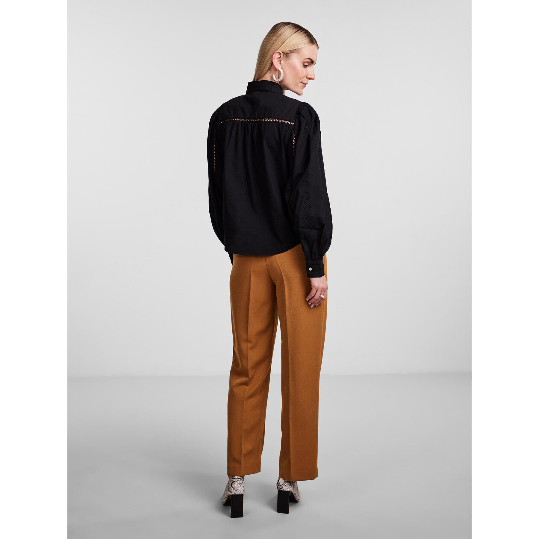 YAS Риза 26027480 Черен Regular Fit - Pepit.bg