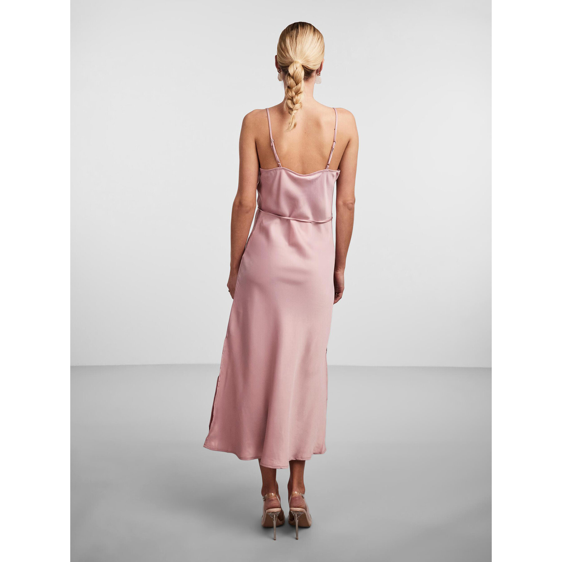 YAS Коктейлна рокля Thea 26028891 Виолетов Standard Fit - Pepit.bg