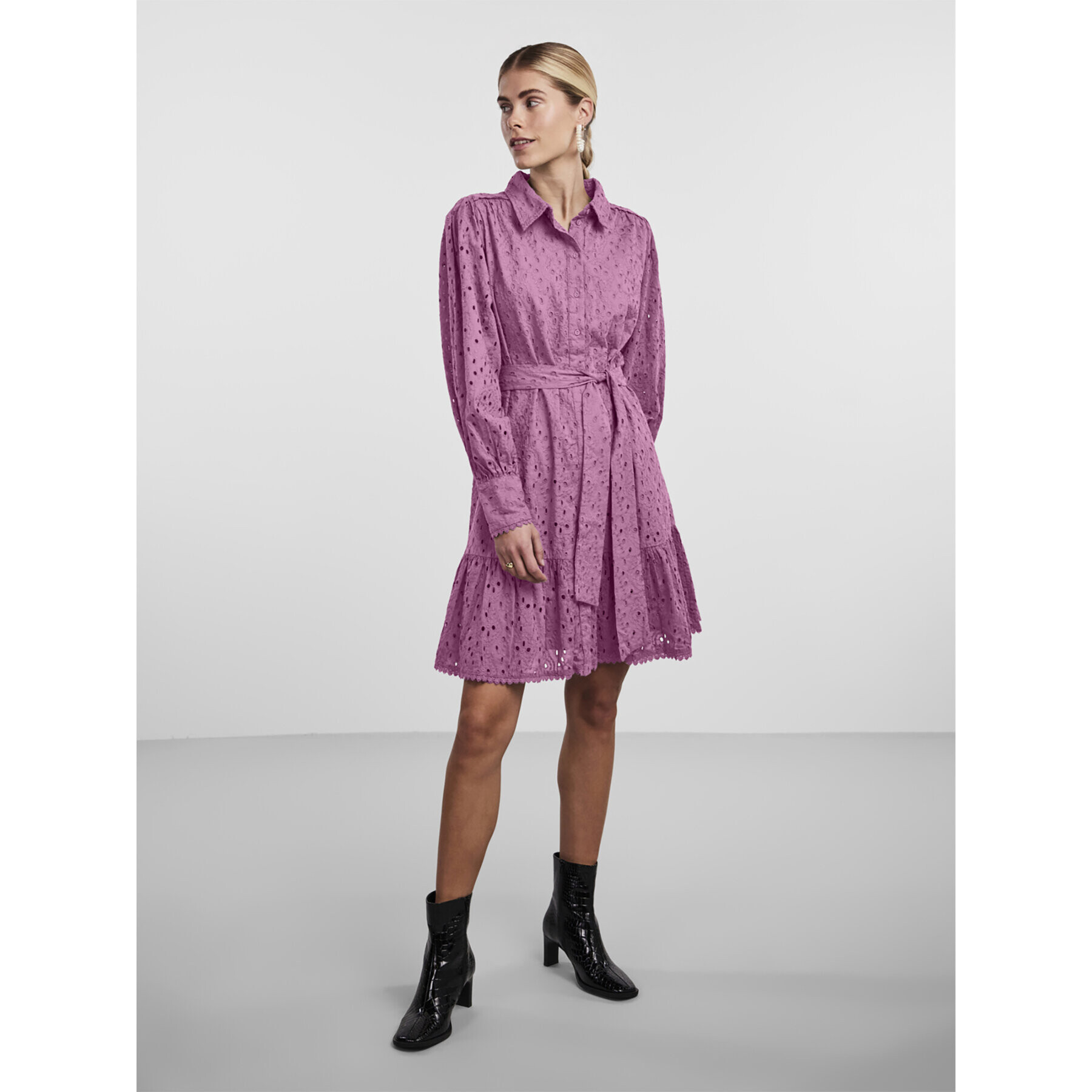 YAS Рокля 26029394 Виолетов Regular Fit - Pepit.bg