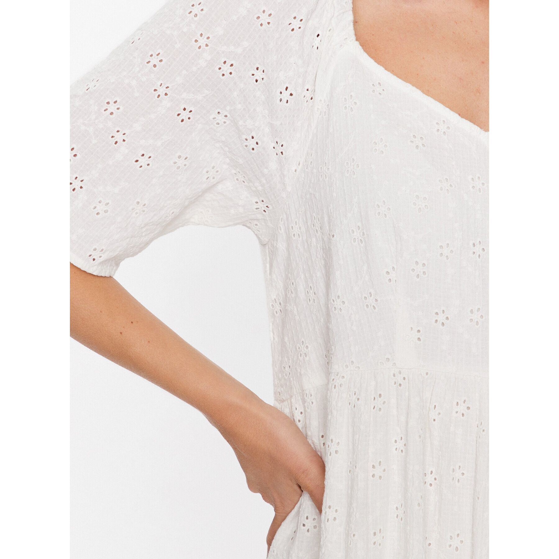 YAS Рокля 26029550 Бял Loose Fit - Pepit.bg