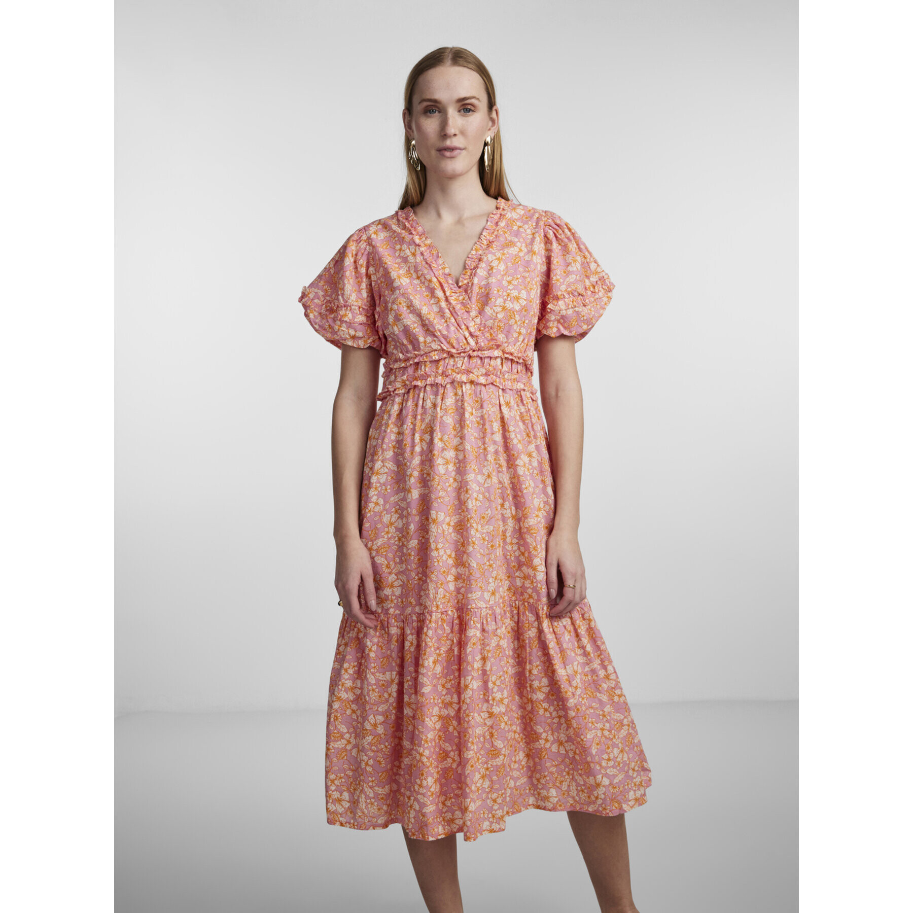 YAS Рокля 26029909 Розов Regular Fit - Pepit.bg