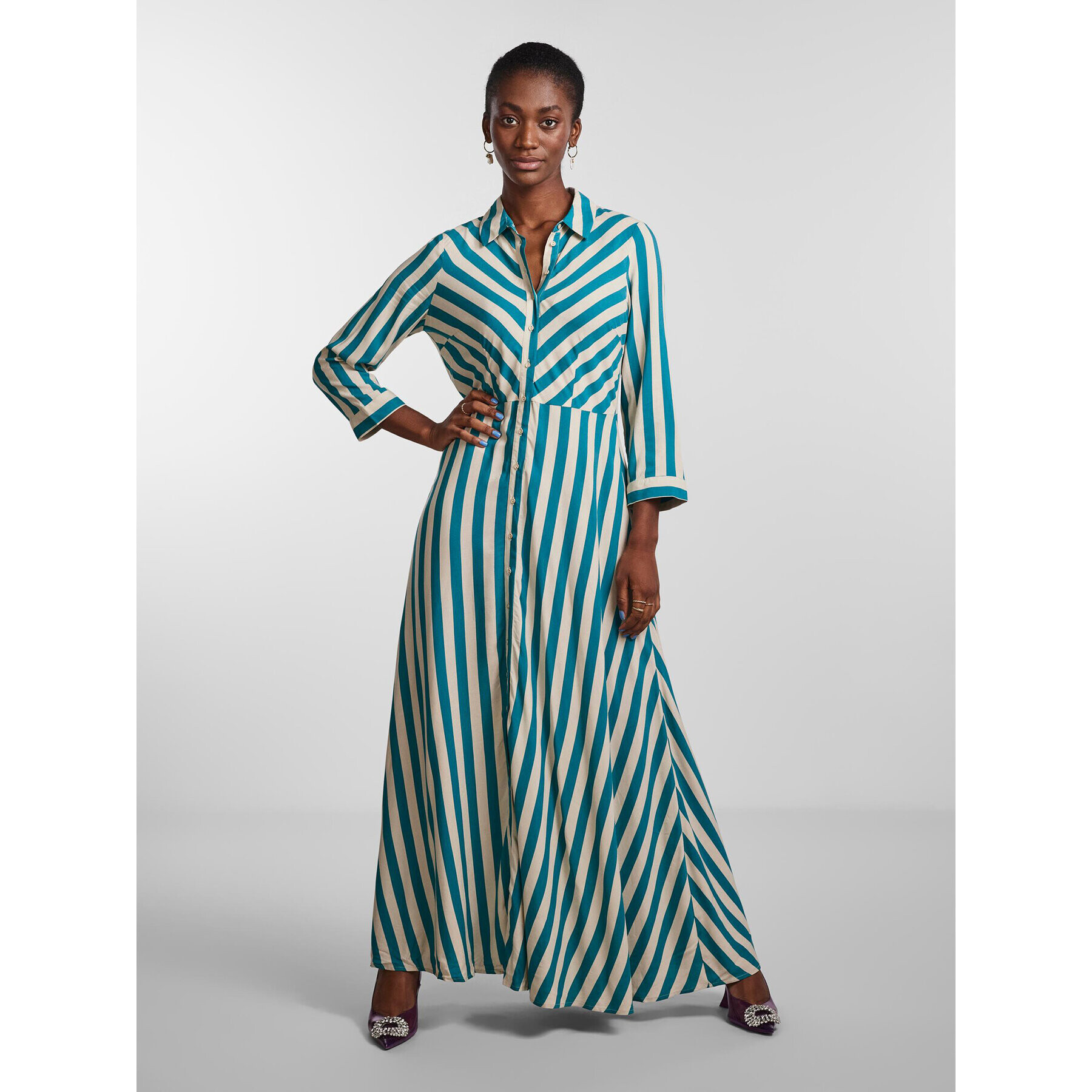 YAS Рокля тип риза Savanna 26022663 Зелен Loose Fit - Pepit.bg
