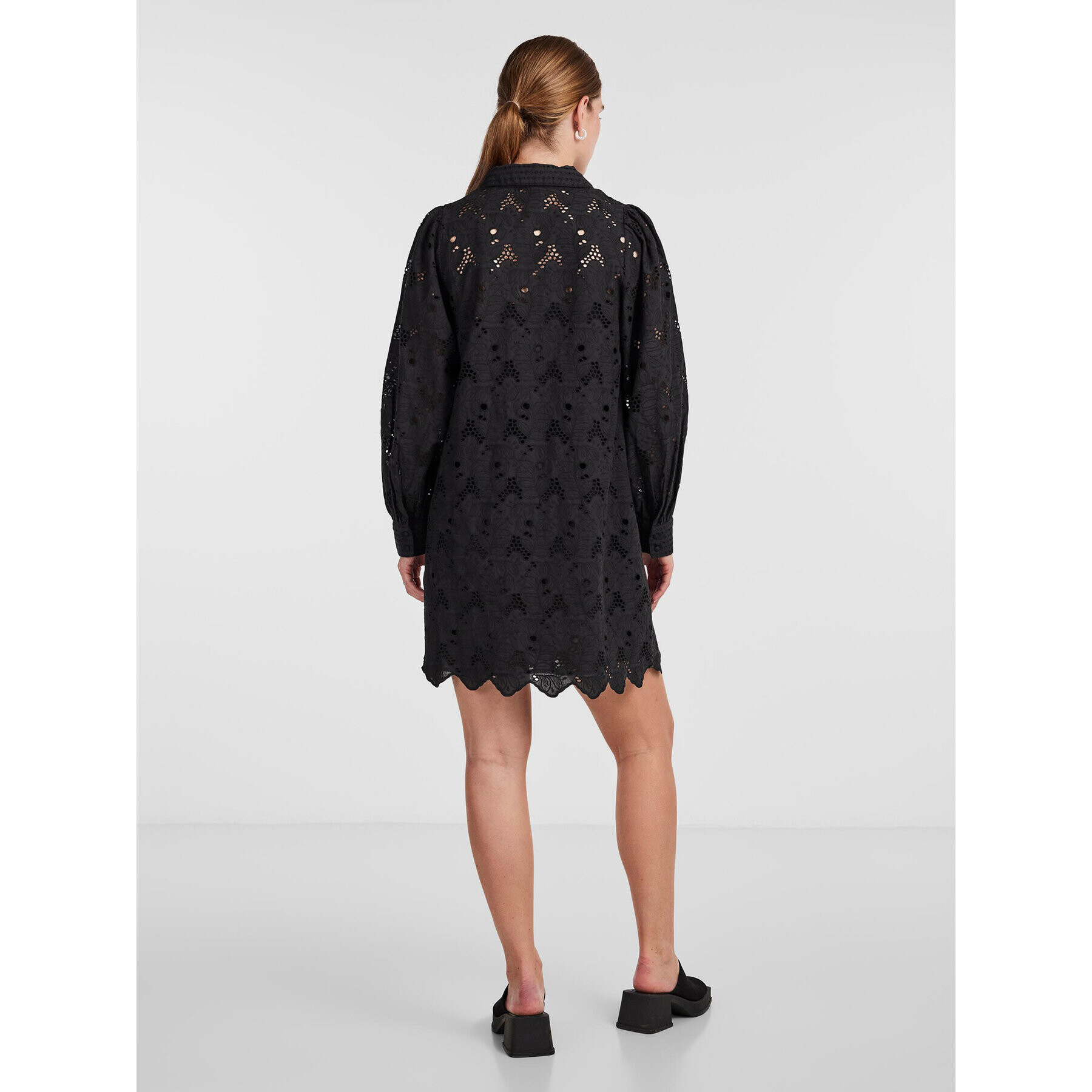 YAS Рокля тип риза 26030764 Черен Regular Fit - Pepit.bg