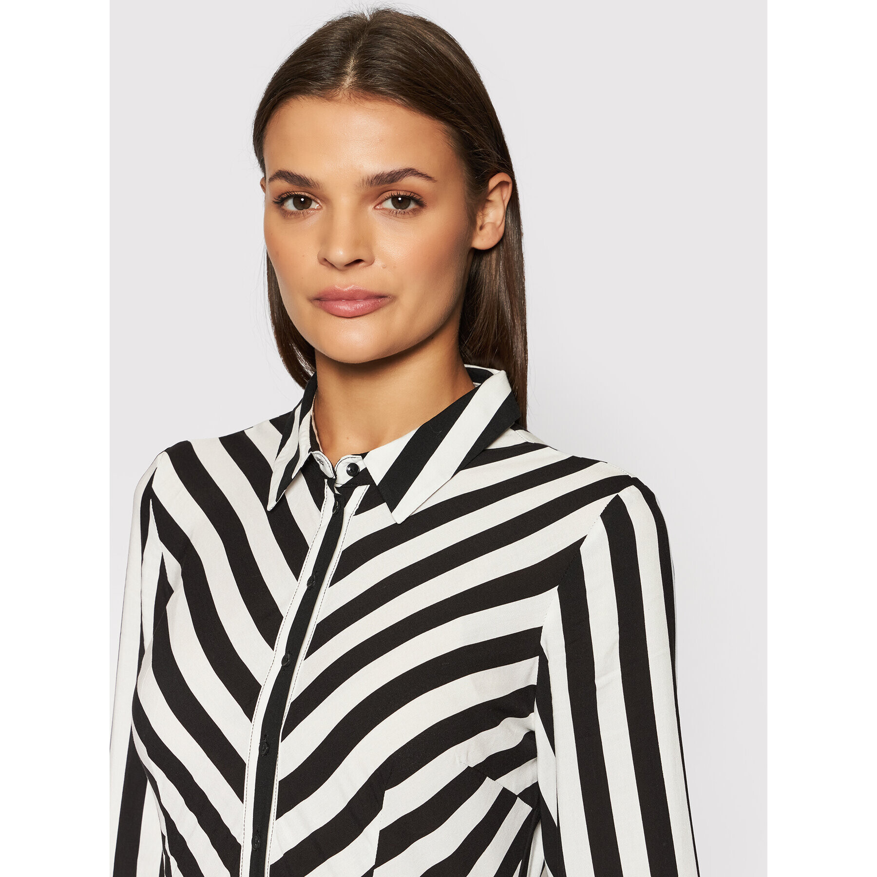 YAS Рокля тип риза Savanna 26022663 Бял Regular Fit - Pepit.bg