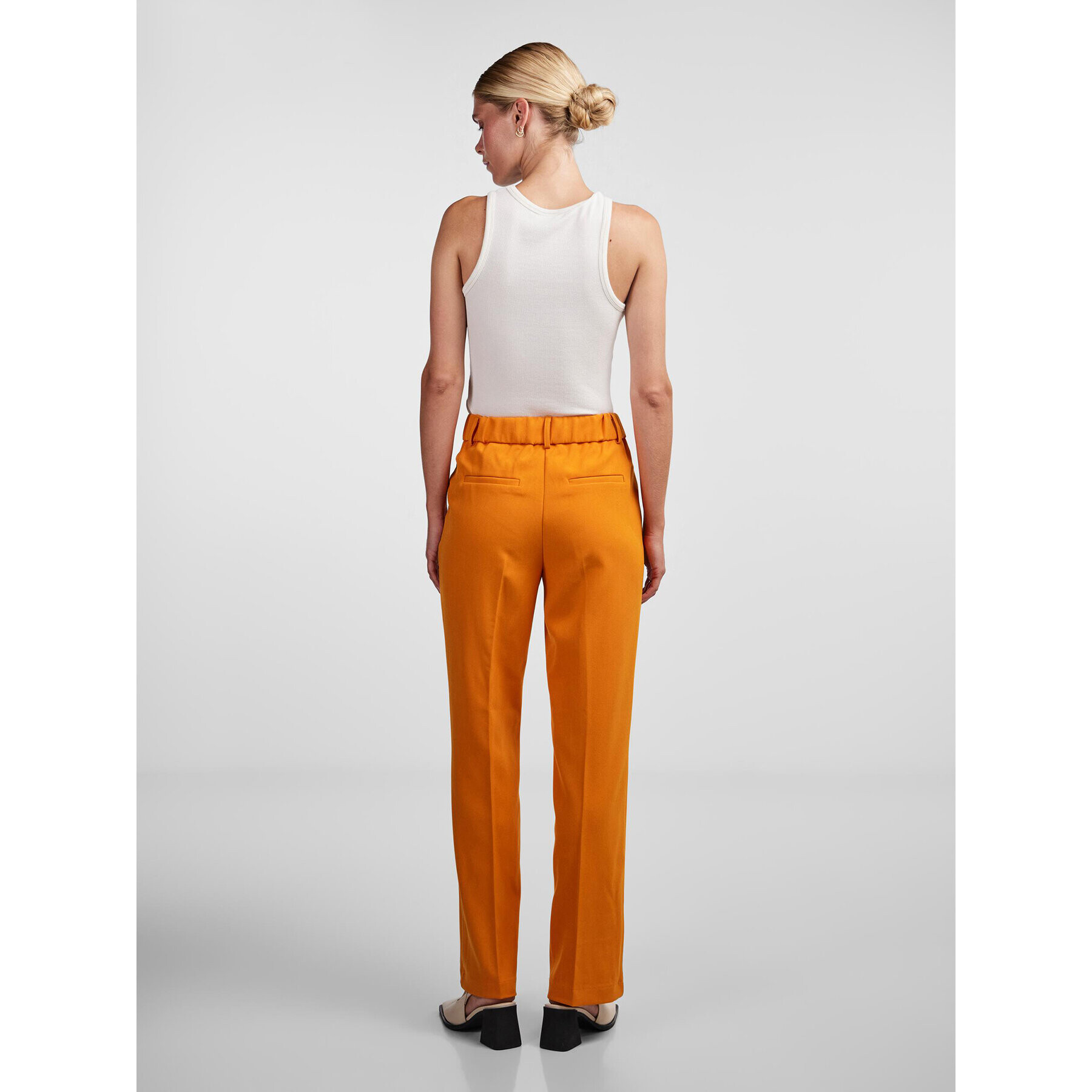 YAS Текстилни панталони Likka 26030744 Оранжев Regular Fit - Pepit.bg