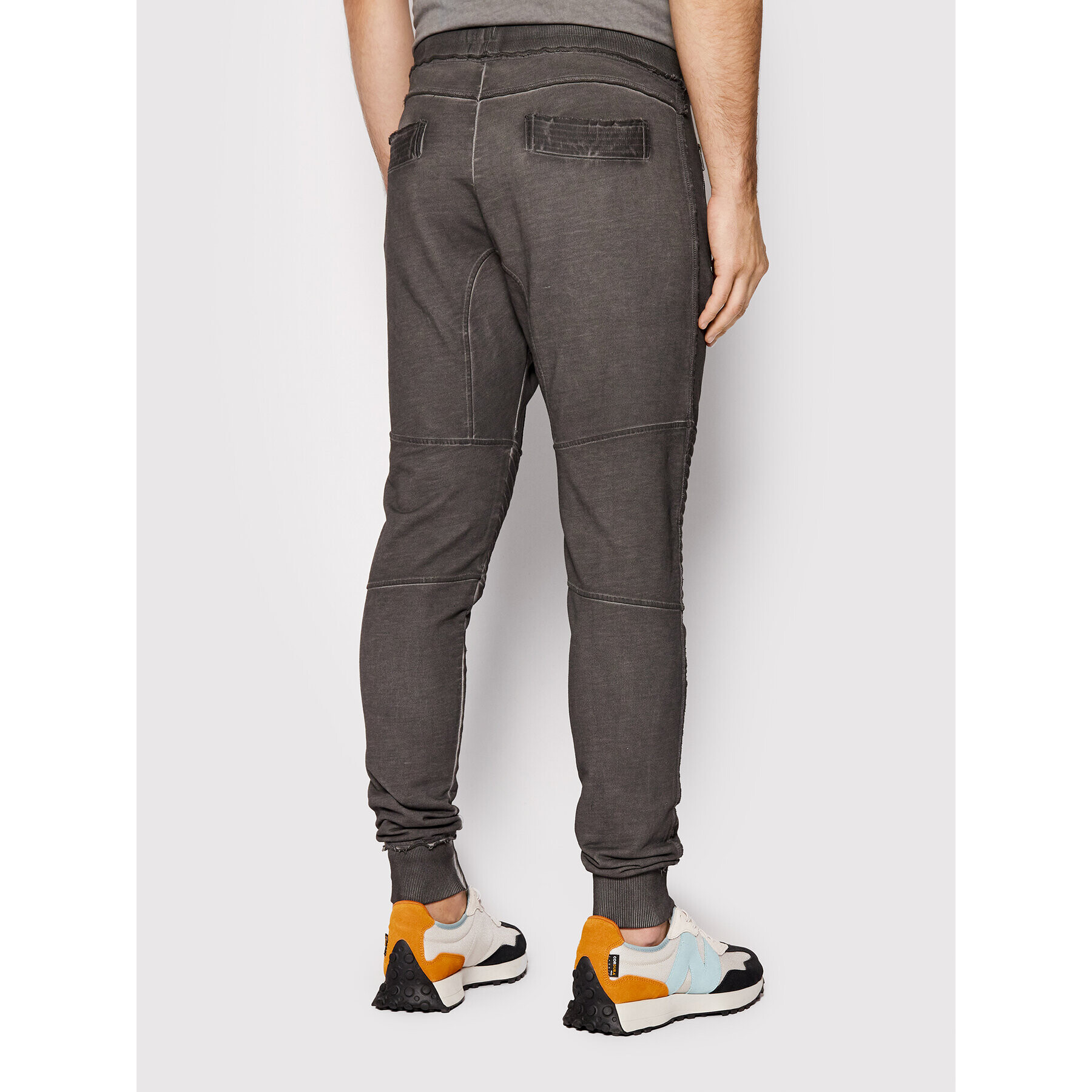 Young Poets Society Долнище анцуг Trevor 106623 Сив Regular Fit - Pepit.bg