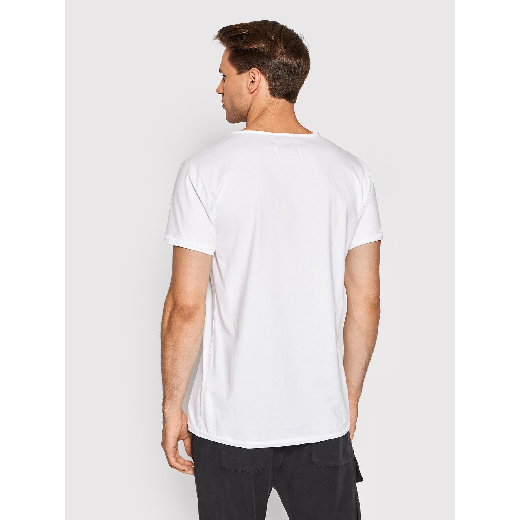 Young Poets Society Тишърт Wren 106627 Бял Regular Fit - Pepit.bg