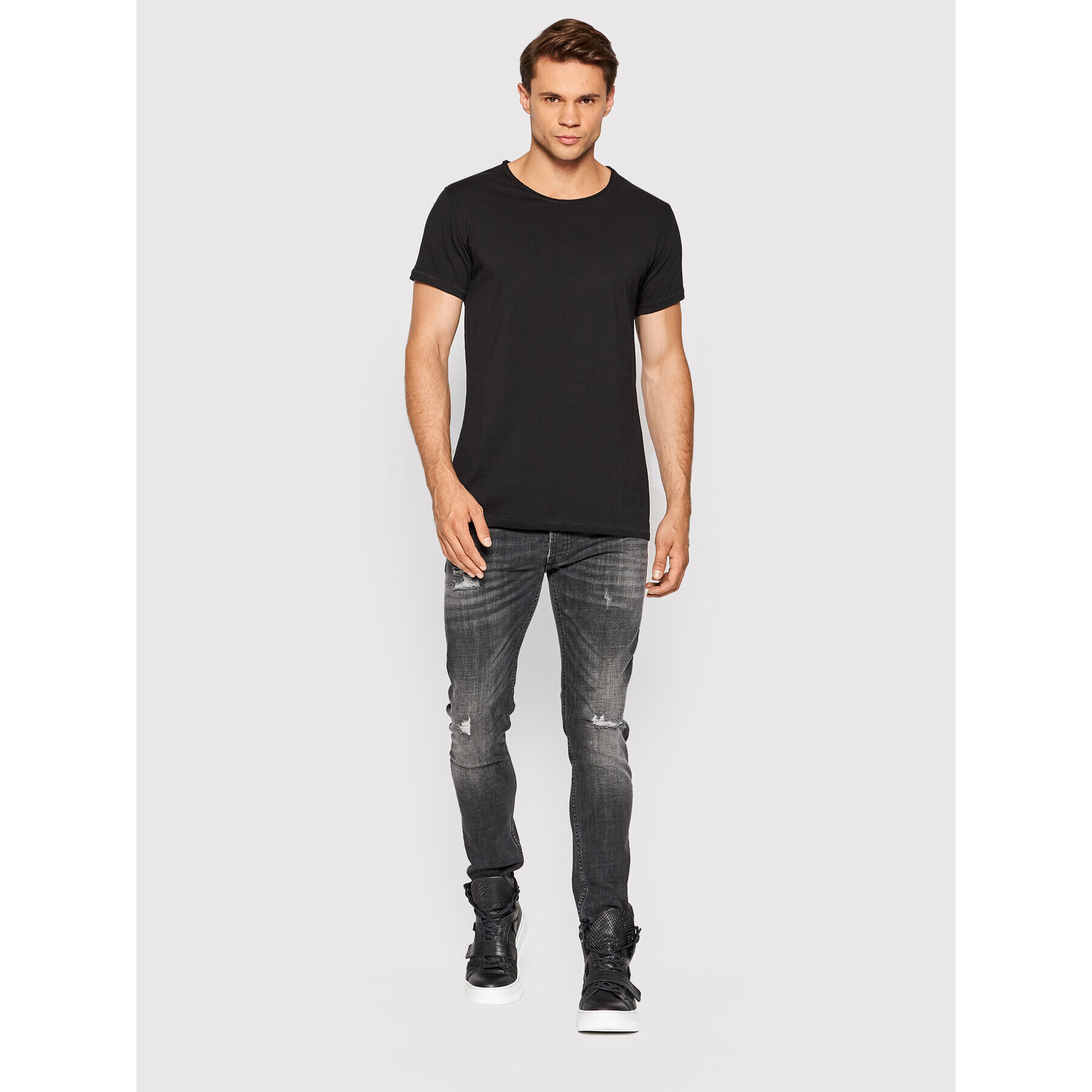Young Poets Society Тишърт Wren 106627 Черен Regular Fit - Pepit.bg