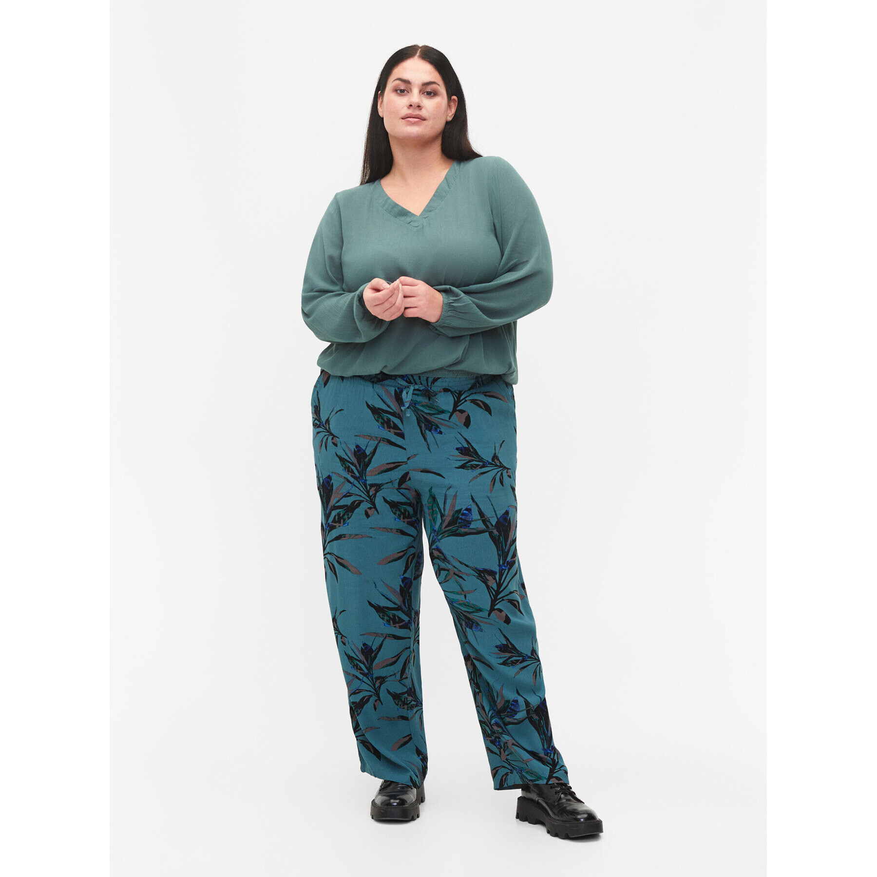 Zizzi Текстилни панталони V00040K Зелен Loose Fit - Pepit.bg