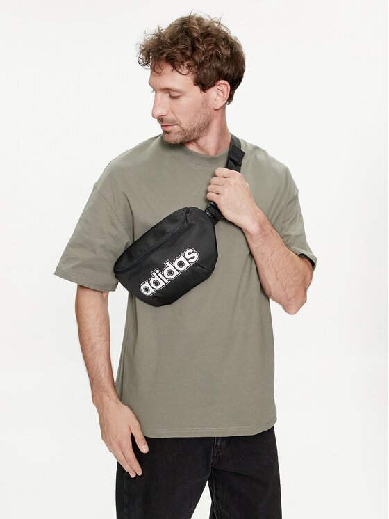 adidas Чанта за кръст﻿ Classic Foundation Waist Bag HT4777