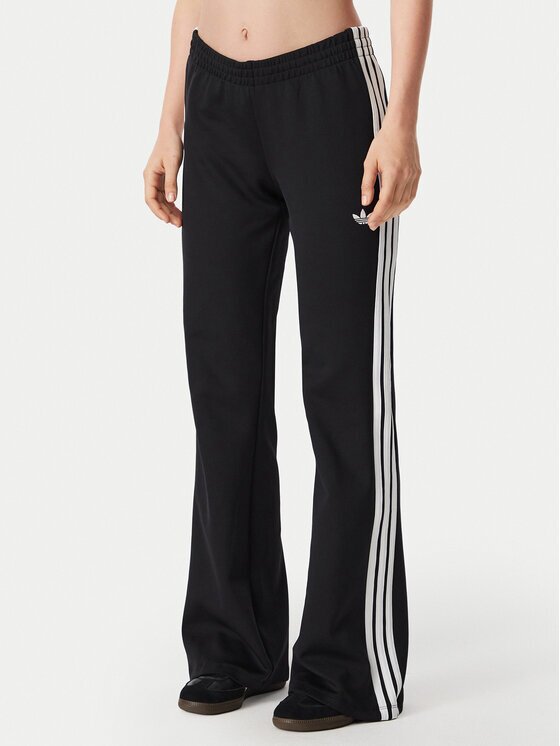 adidas Текстилни панталони Corduroy 3S Cargo KQ6429 Relaxed Fit