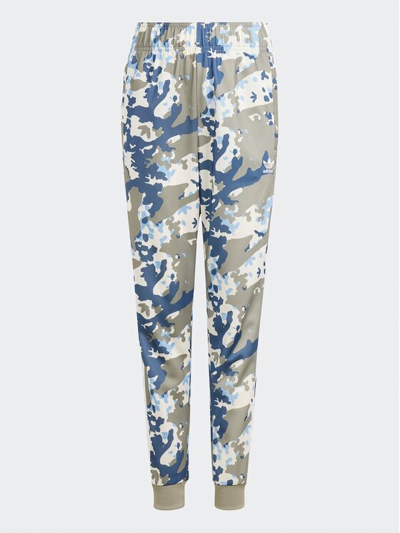 adidas Долнище анцуг Camo SST IR7722 Regular Fit