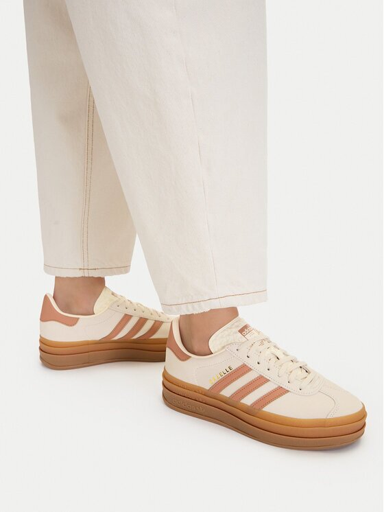 adidas Сникърси Gazelle Bold KI4707 Бежов