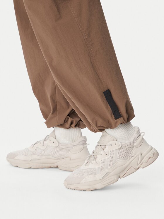 adidas Сникърси Ozweego FY2023