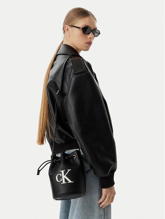 Calvin Klein Дамска чанта Bold Ck Small LV04F3640G
