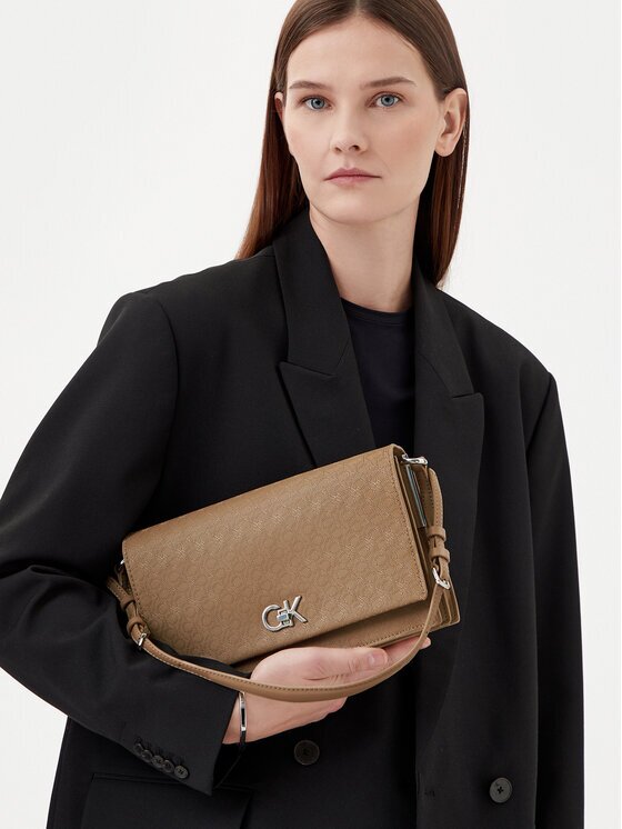 Calvin Klein Дамска чанта Ck Elongated Shoulder Bag_Mono K60K613139